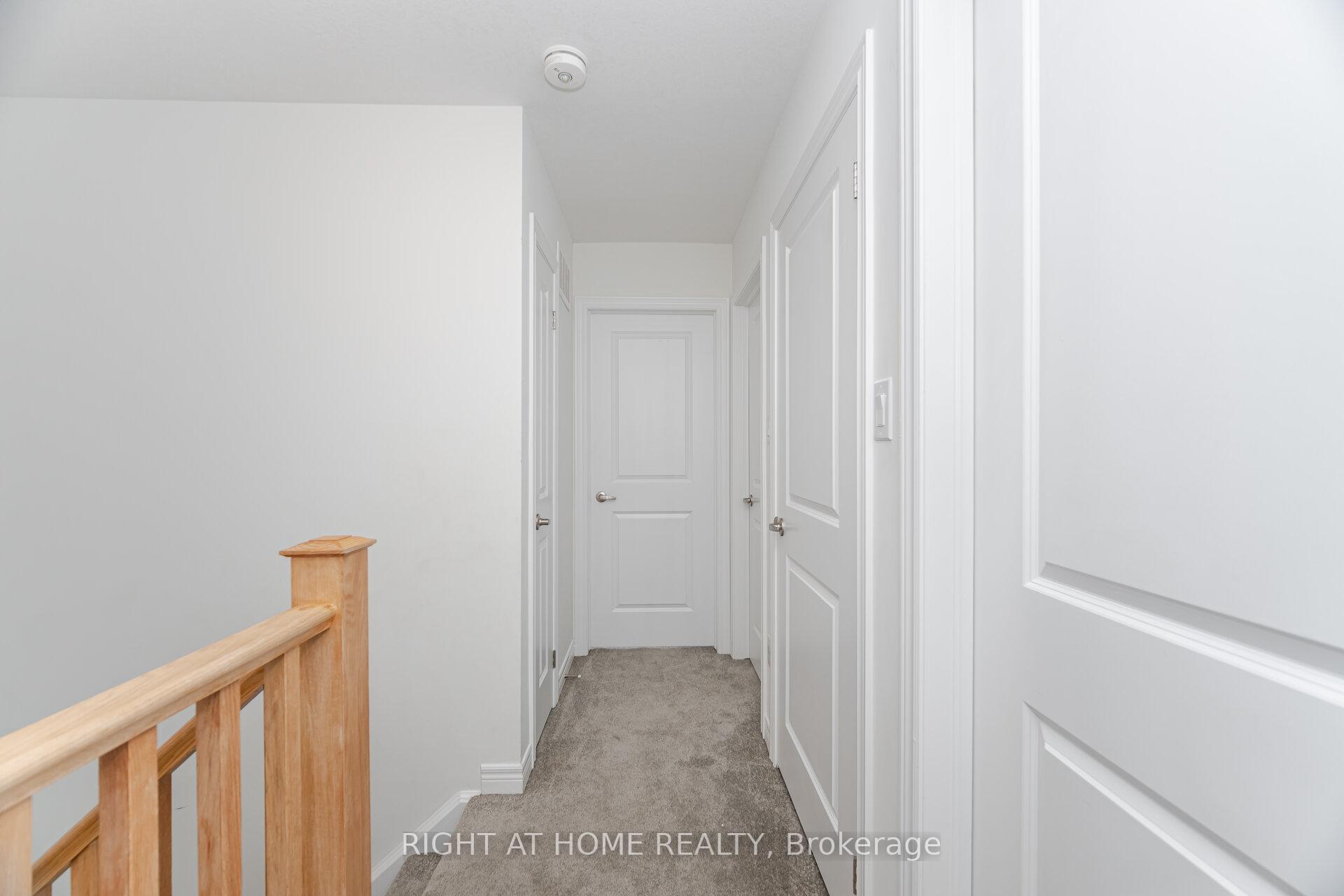 Photo 30 of 14 Dryden Lane, Hamilton, McQuesten — HOMEH