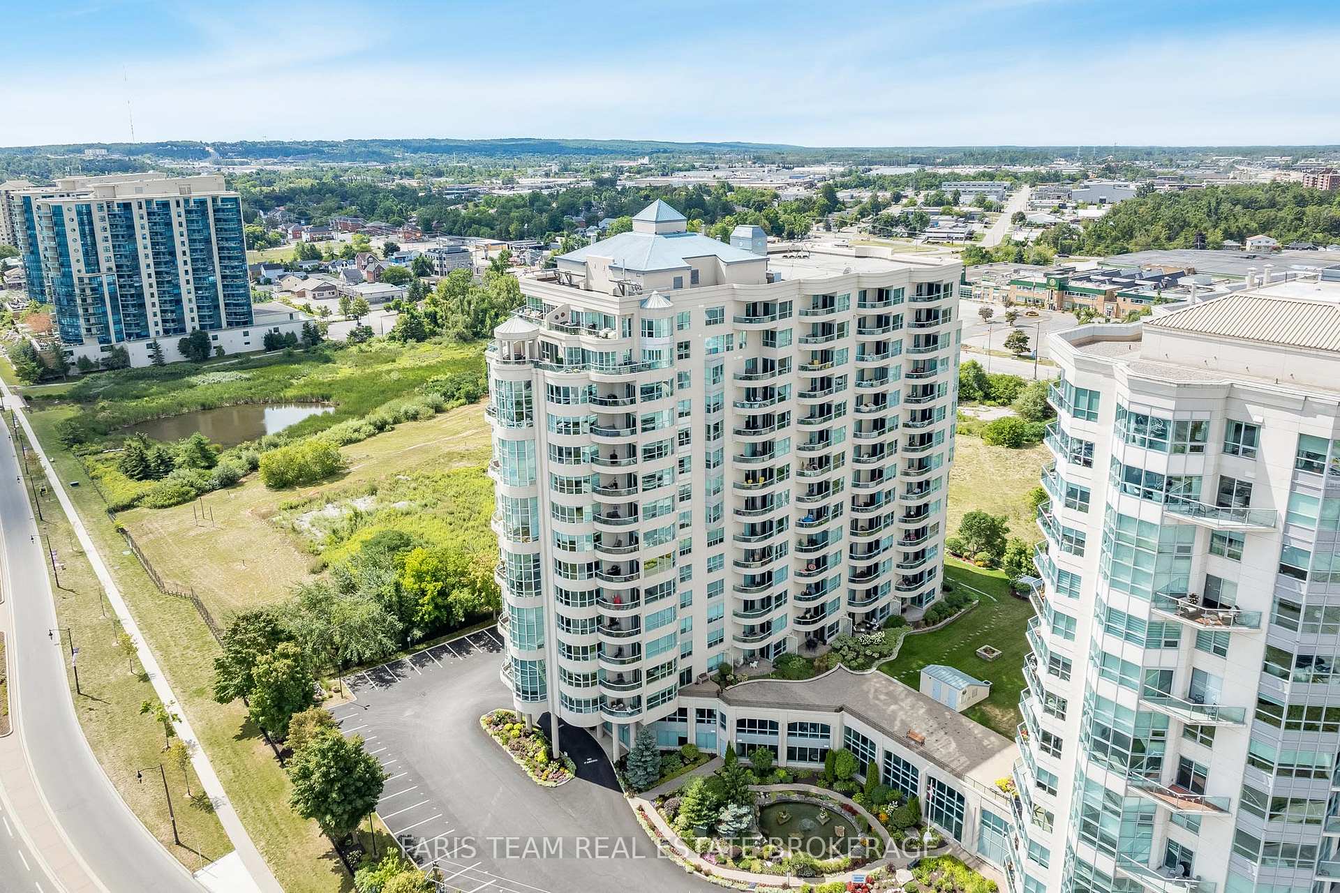 Photo 1 of Unit 902, 2 Toronto Street, Barrie, City Centre — HOMEH