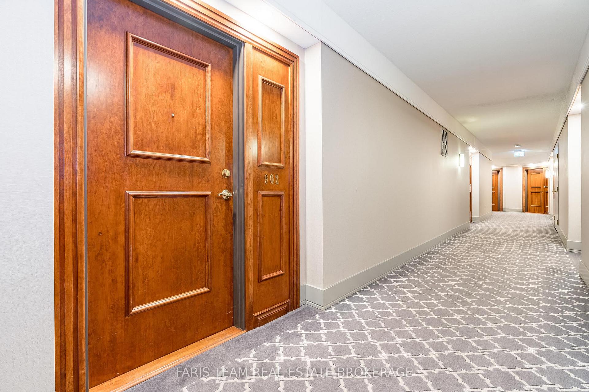 Photo 4 of Unit 902, 2 Toronto Street, Barrie, City Centre — HOMEH