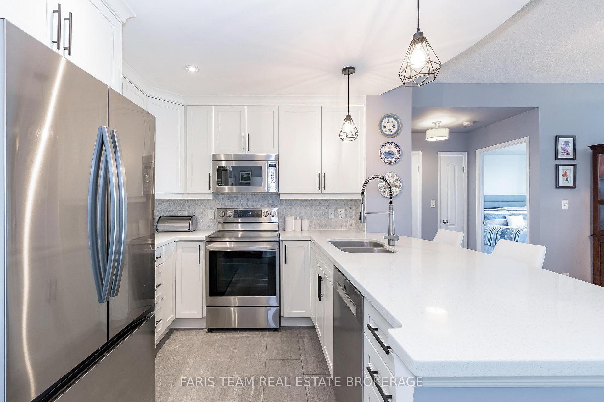 Photo 7 of Unit 902, 2 Toronto Street, Barrie, City Centre — HOMEH
