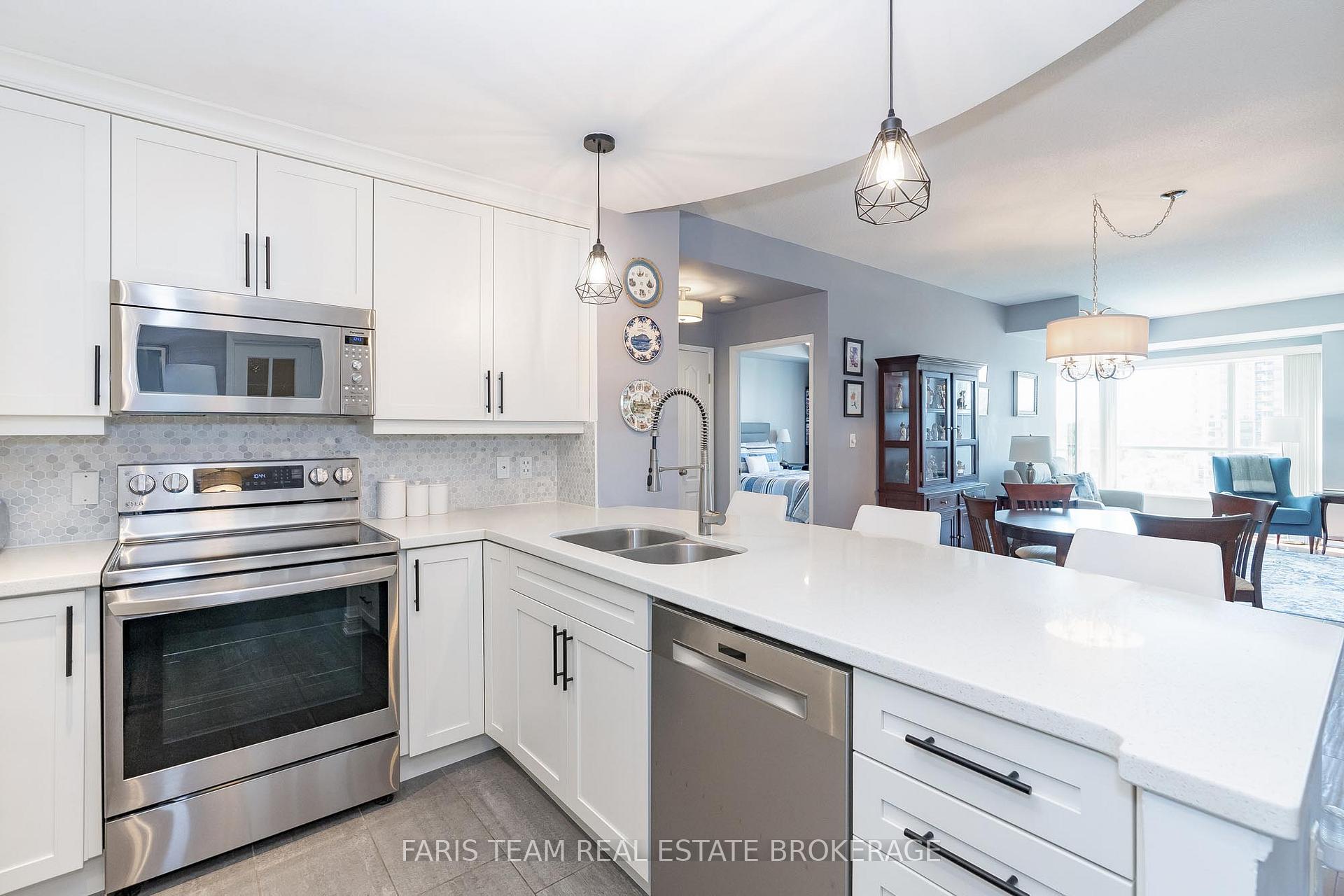 Photo 8 of Unit 902, 2 Toronto Street, Barrie, City Centre — HOMEH