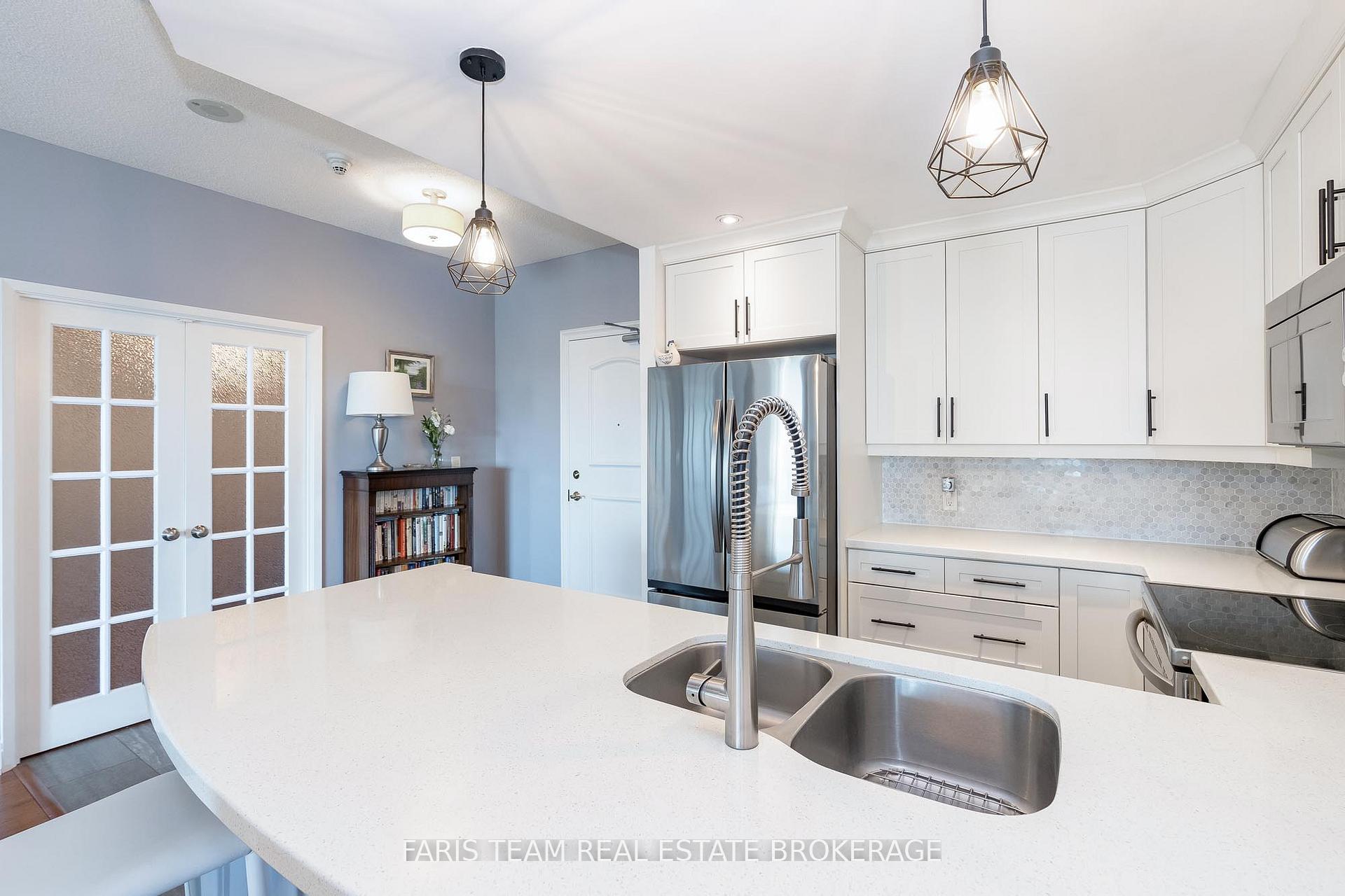 Photo 10 of Unit 902, 2 Toronto Street, Barrie, City Centre — HOMEH