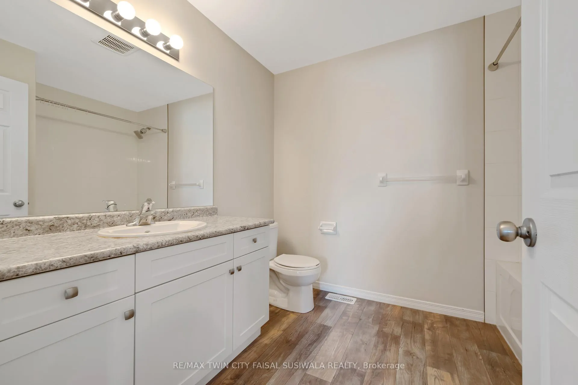 Photo 16 of Unit 56, 50 Pinnacle Drive, Kitchener — HOMEH