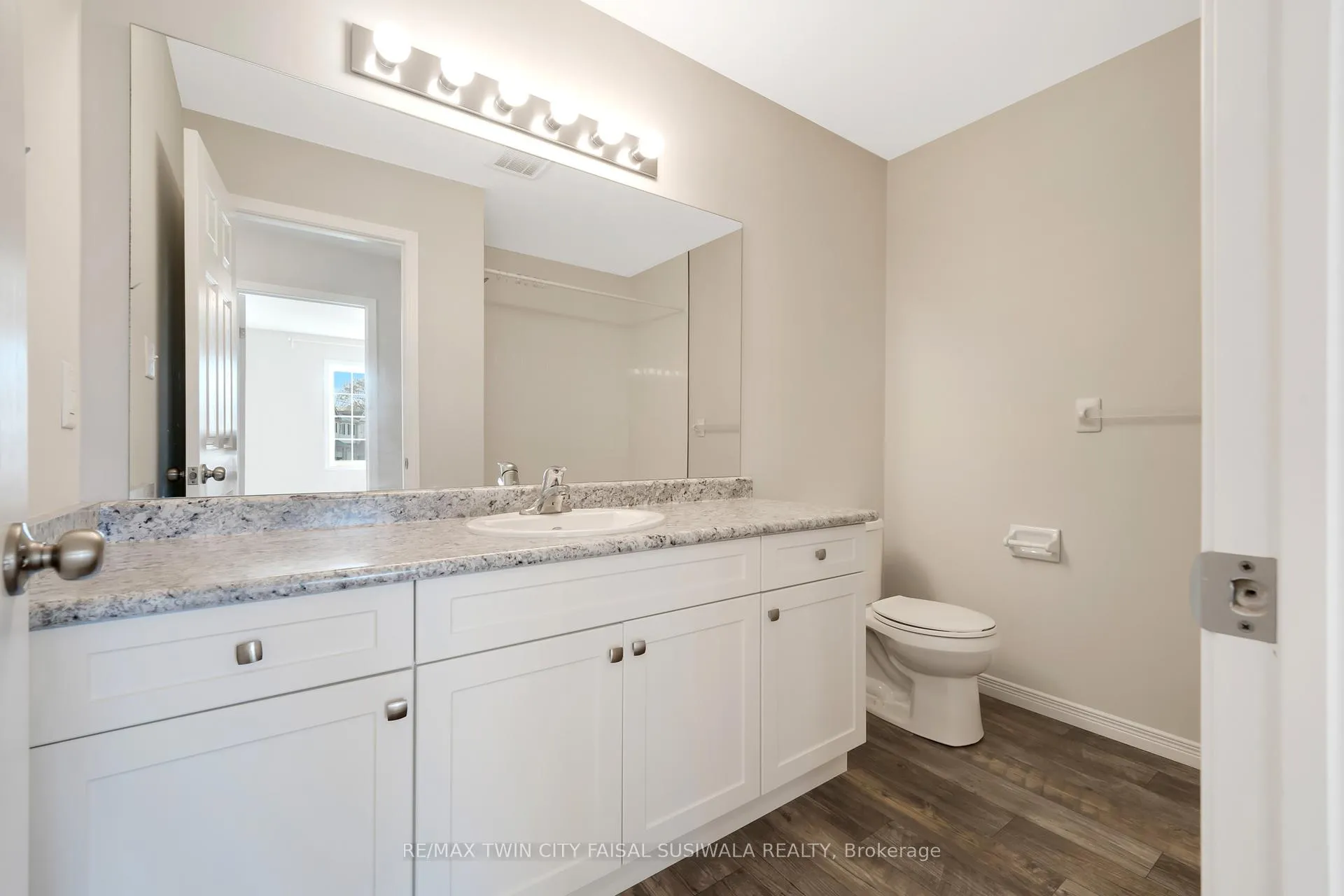Photo 19 of Unit 56, 50 Pinnacle Drive, Kitchener — HOMEH