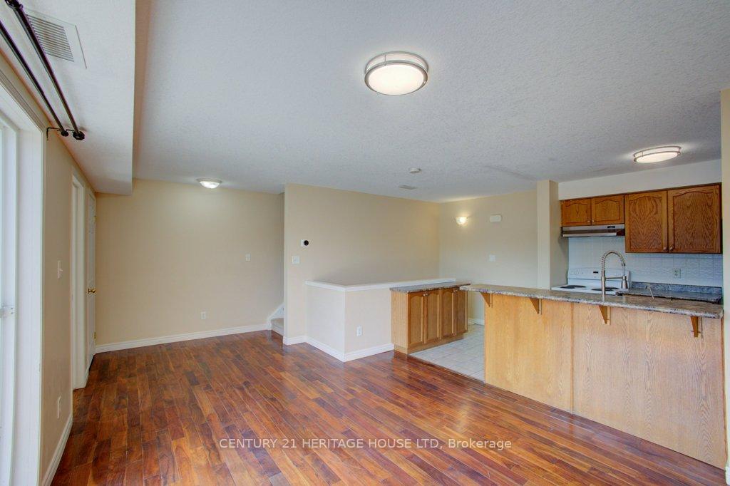 Photo 10 of Unit 10D, 45 Cedar Hill Cresc, Kitchener, Pioneer Park — HOMEH