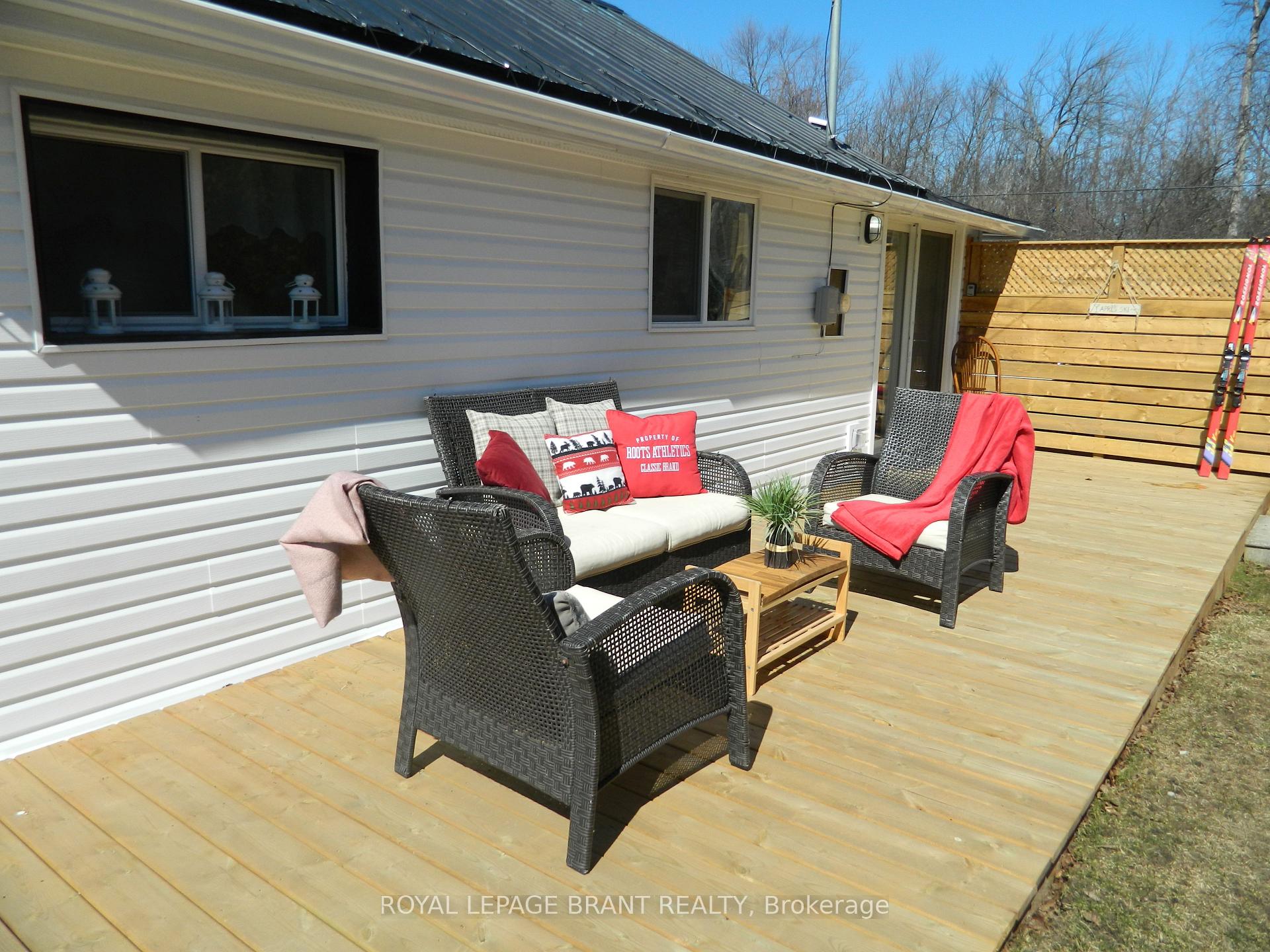 Photo 2 of 9296 Beachwood Road, Collingwood — HOMEH