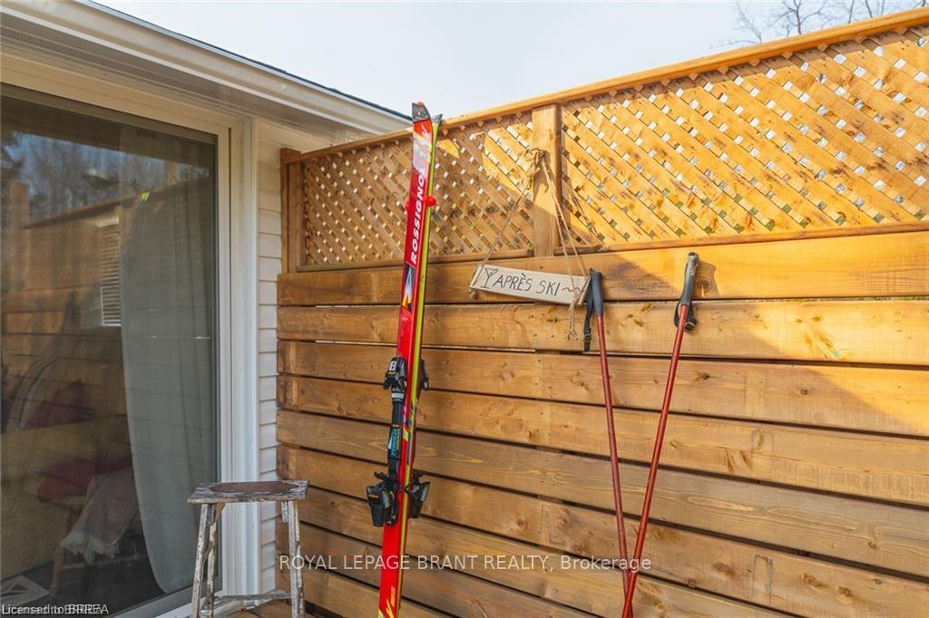 Photo 7 of 9296 Beachwood Road, Collingwood — HOMEH