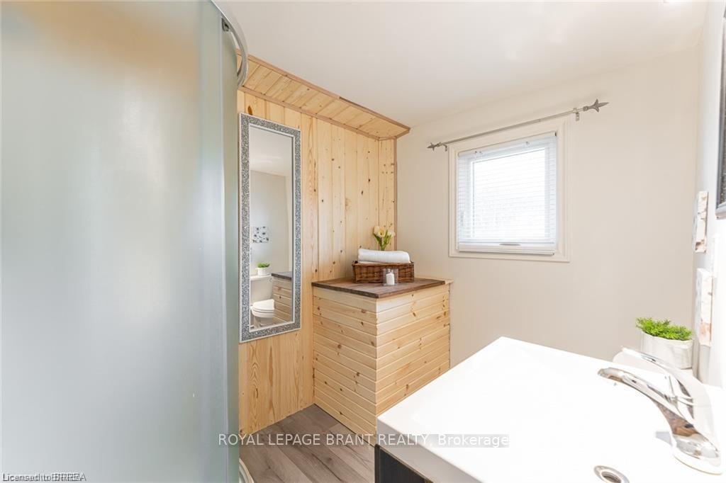 Photo 13 of 9296 Beachwood Road, Collingwood — HOMEH