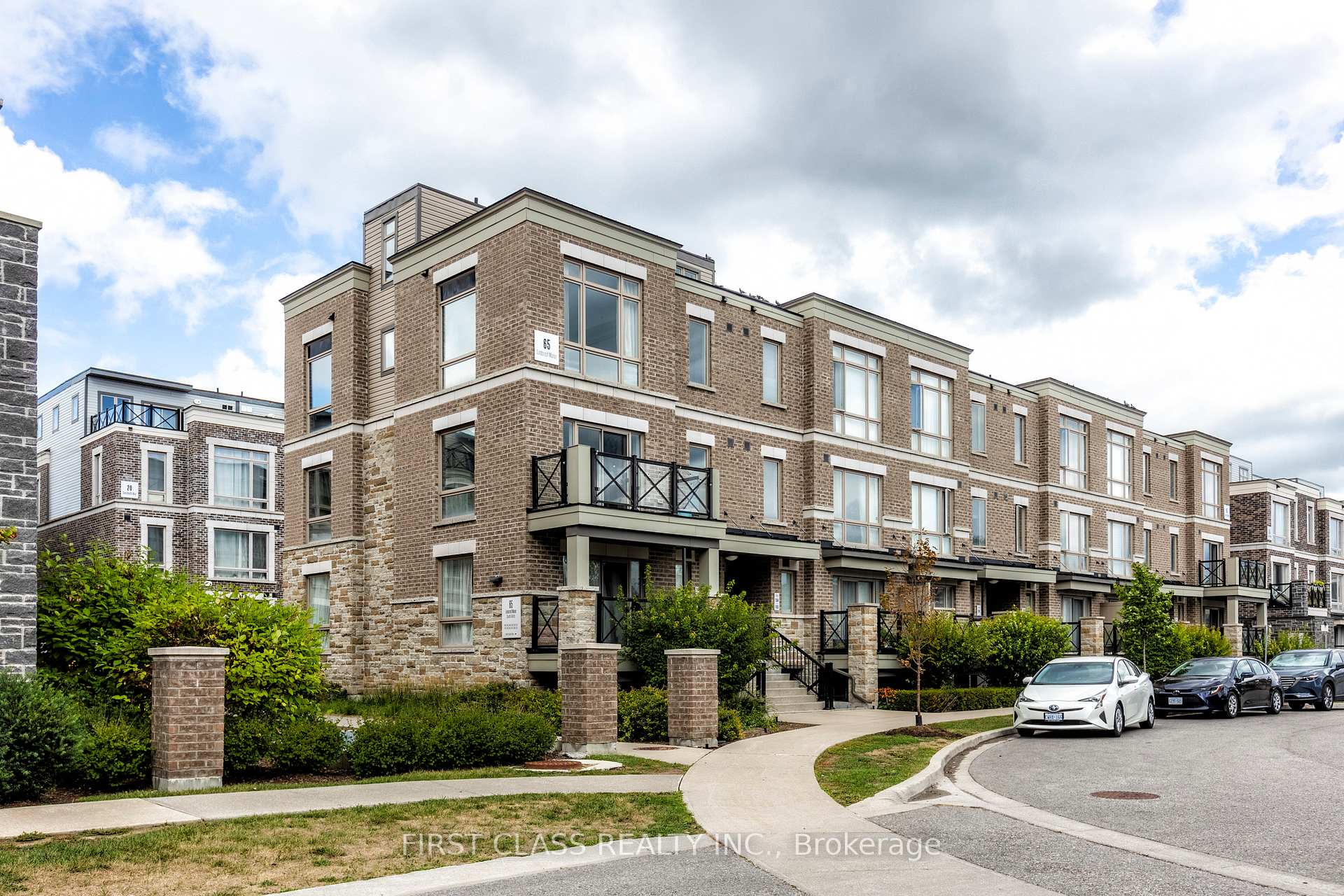 Photo 2 of Unit 1102, 65 Lindcrest Manor, Markham, Cornell — HOMEH