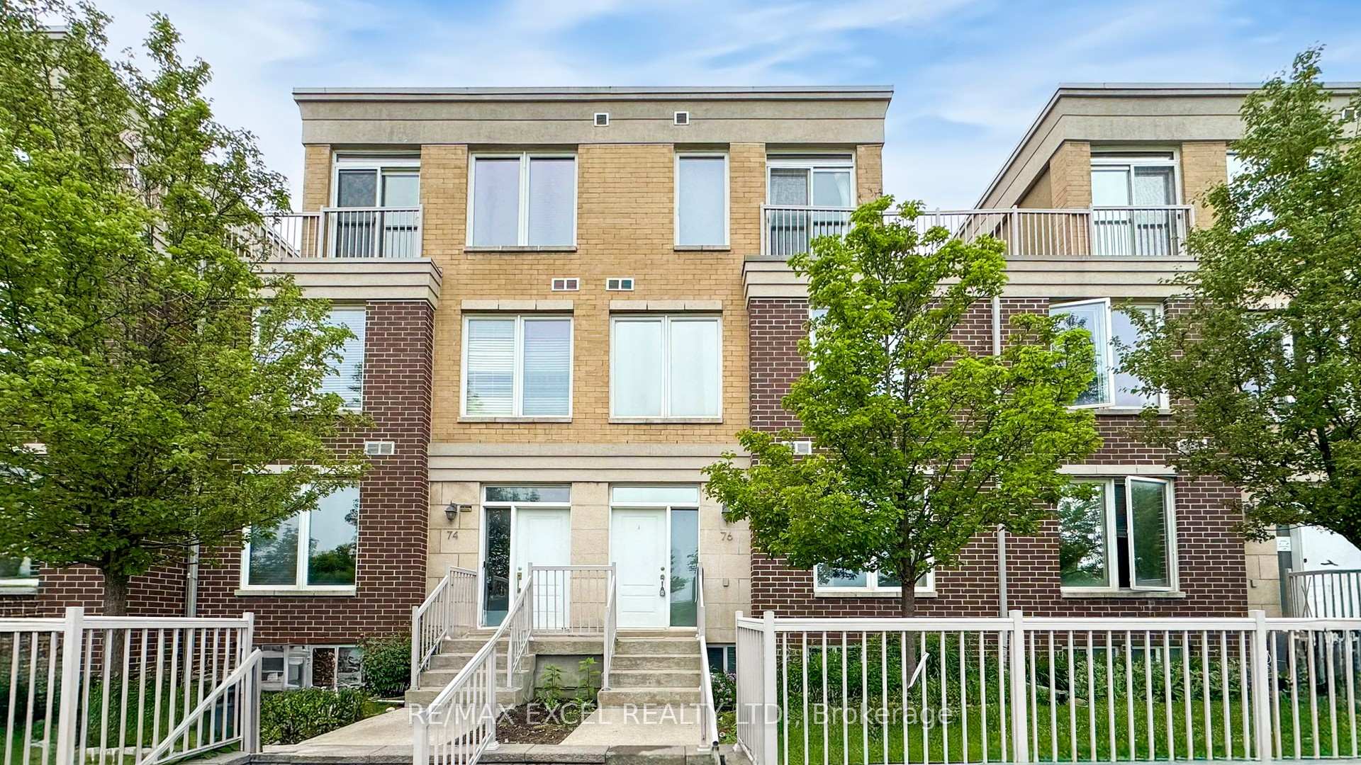 Photo 2 of 76 Unity Gardens Drive, Markham, Village Green-South Unionville — HOMEH
