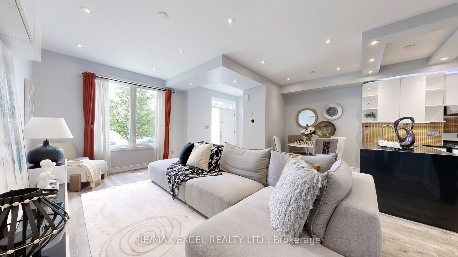 Photo 6 of 76 Unity Gardens Drive, Markham, Village Green-South Unionville — HOMEH