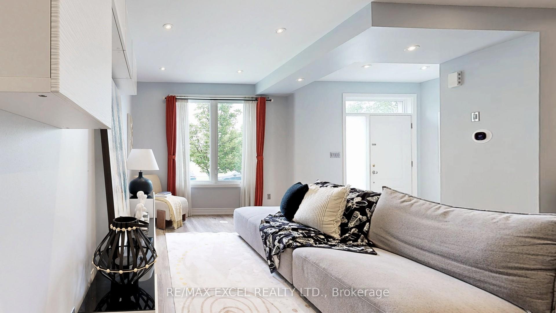 Photo 7 of 76 Unity Gardens Drive, Markham, Village Green-South Unionville — HOMEH