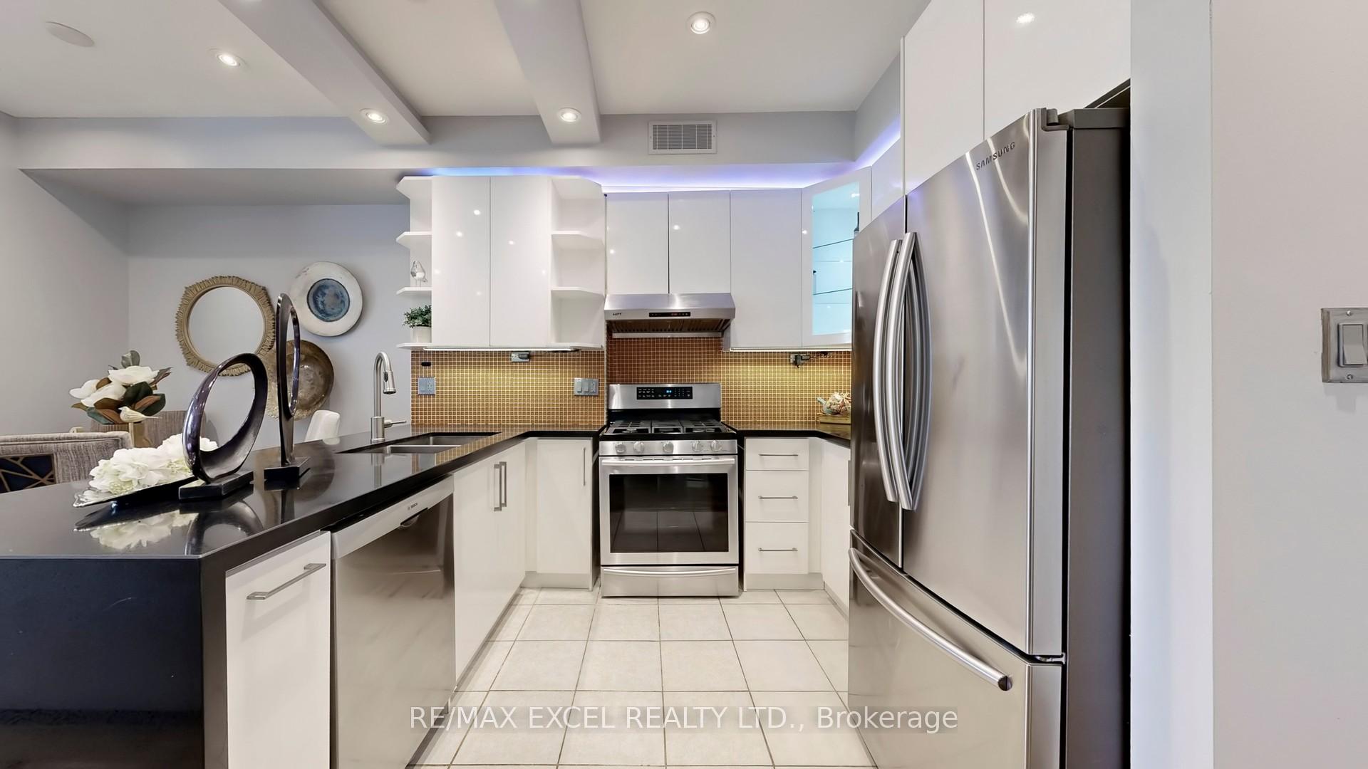 Photo 14 of 76 Unity Gardens Drive, Markham, Village Green-South Unionville — HOMEH