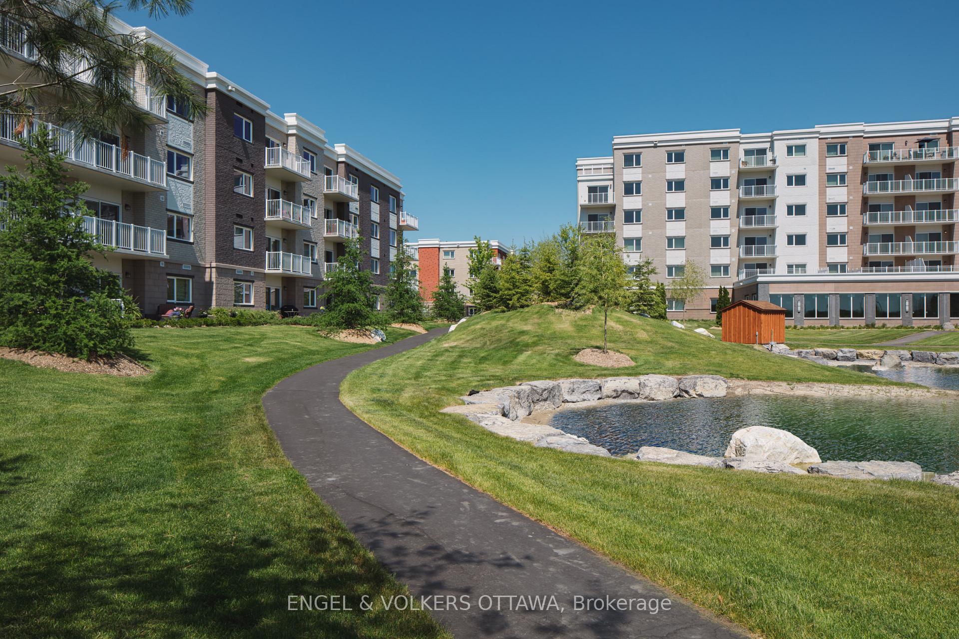 Photo 3 of Unit 408, 459 Barnet Boulevard, Renfrew — HOMEH