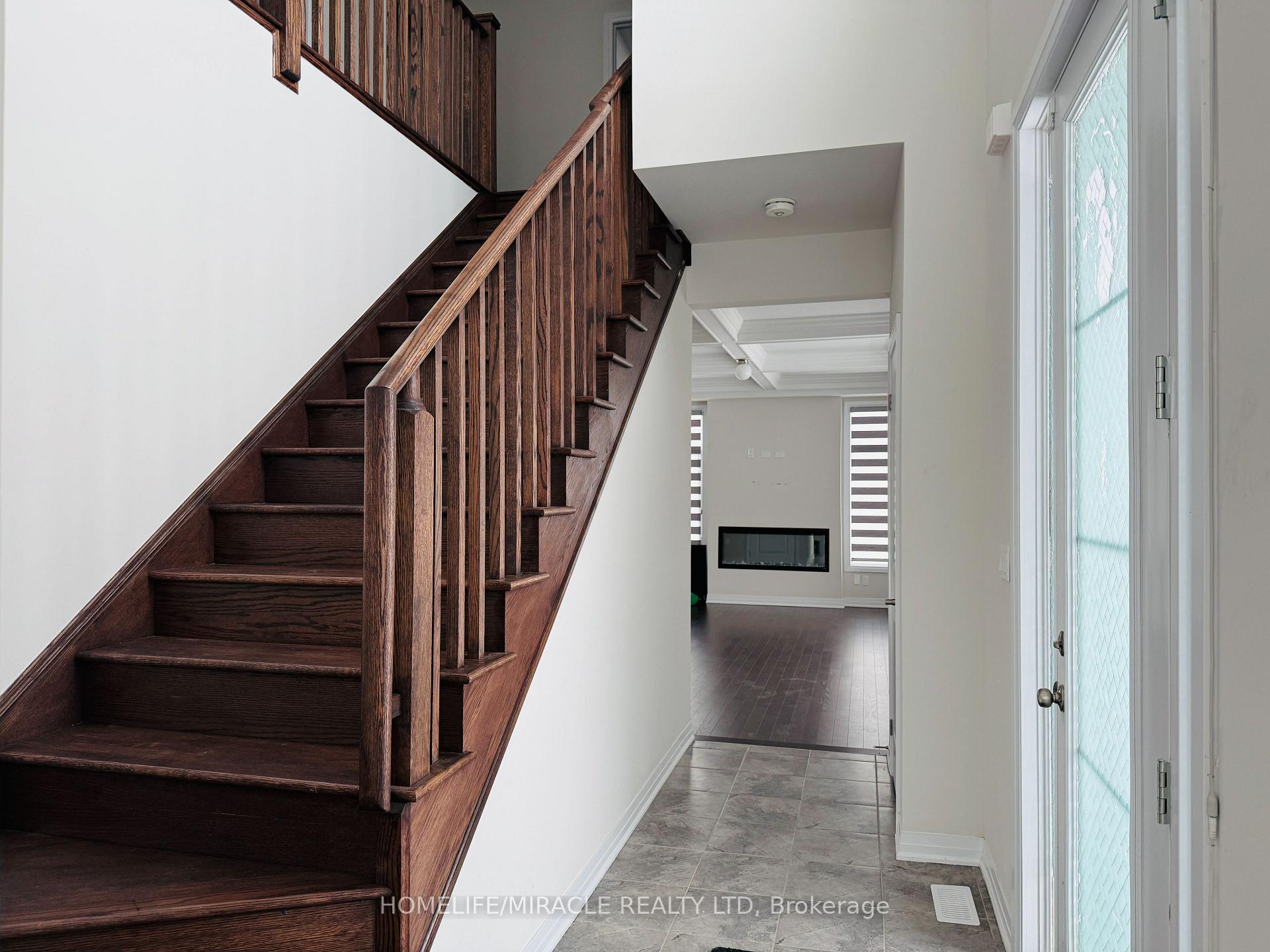 Photo 2 of 10 Gibson Drive, Erin — HOMEH
