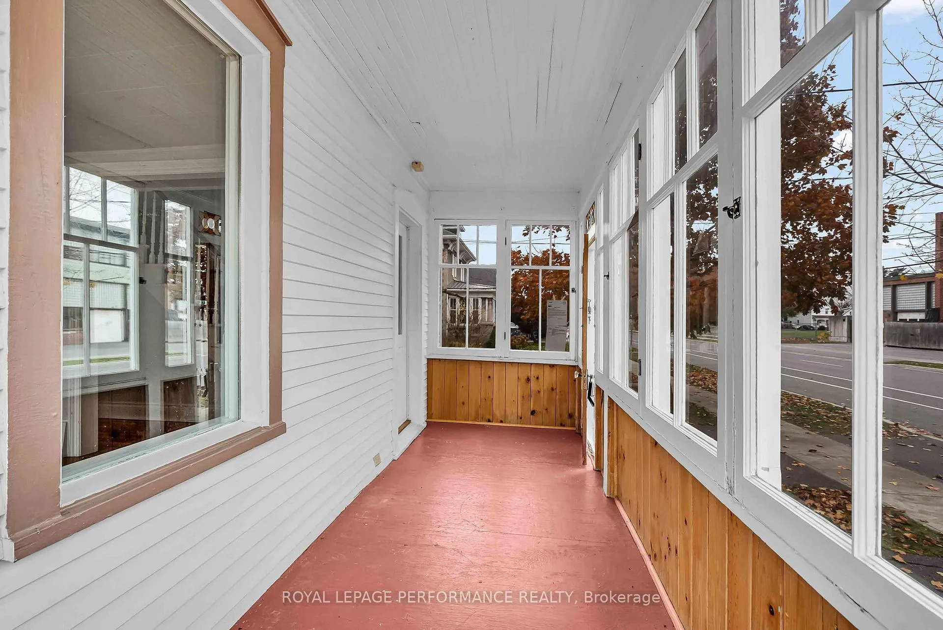 Photo 8 of 115 Fifth Street E, Cornwall — HOMEH