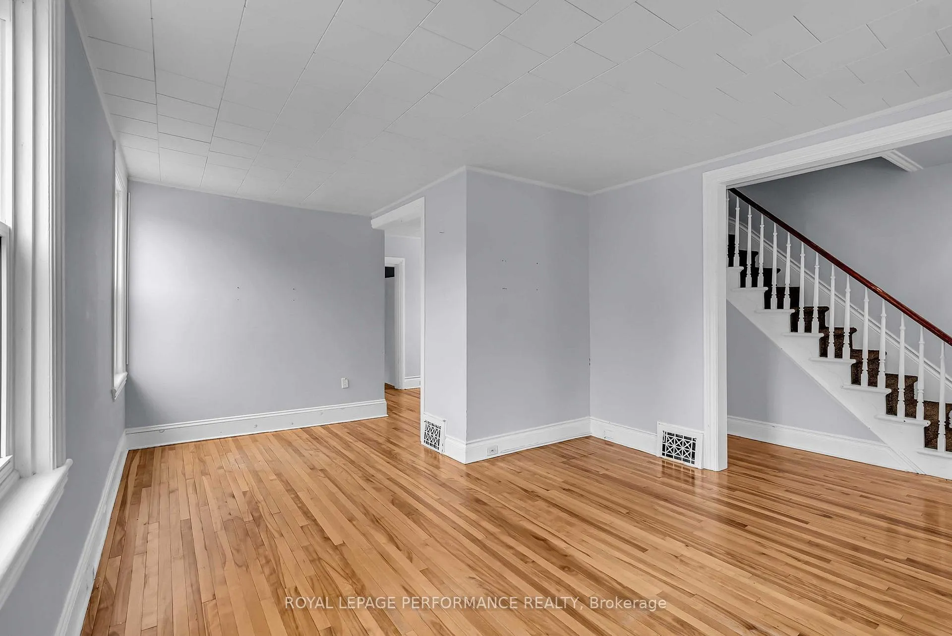 Photo 15 of 115 Fifth Street E, Cornwall — HOMEH