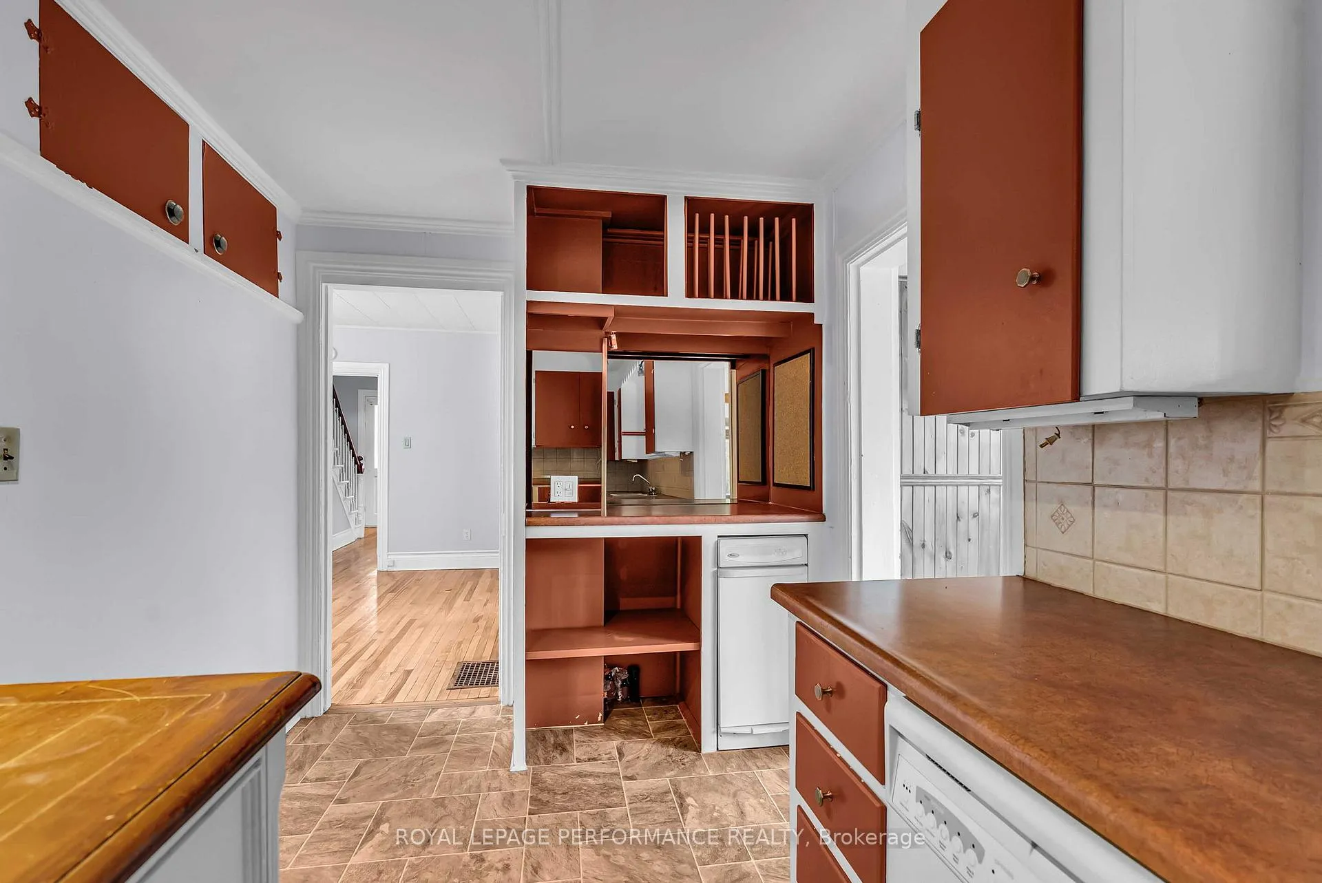 Photo 33 of 115 Fifth Street E, Cornwall — HOMEH