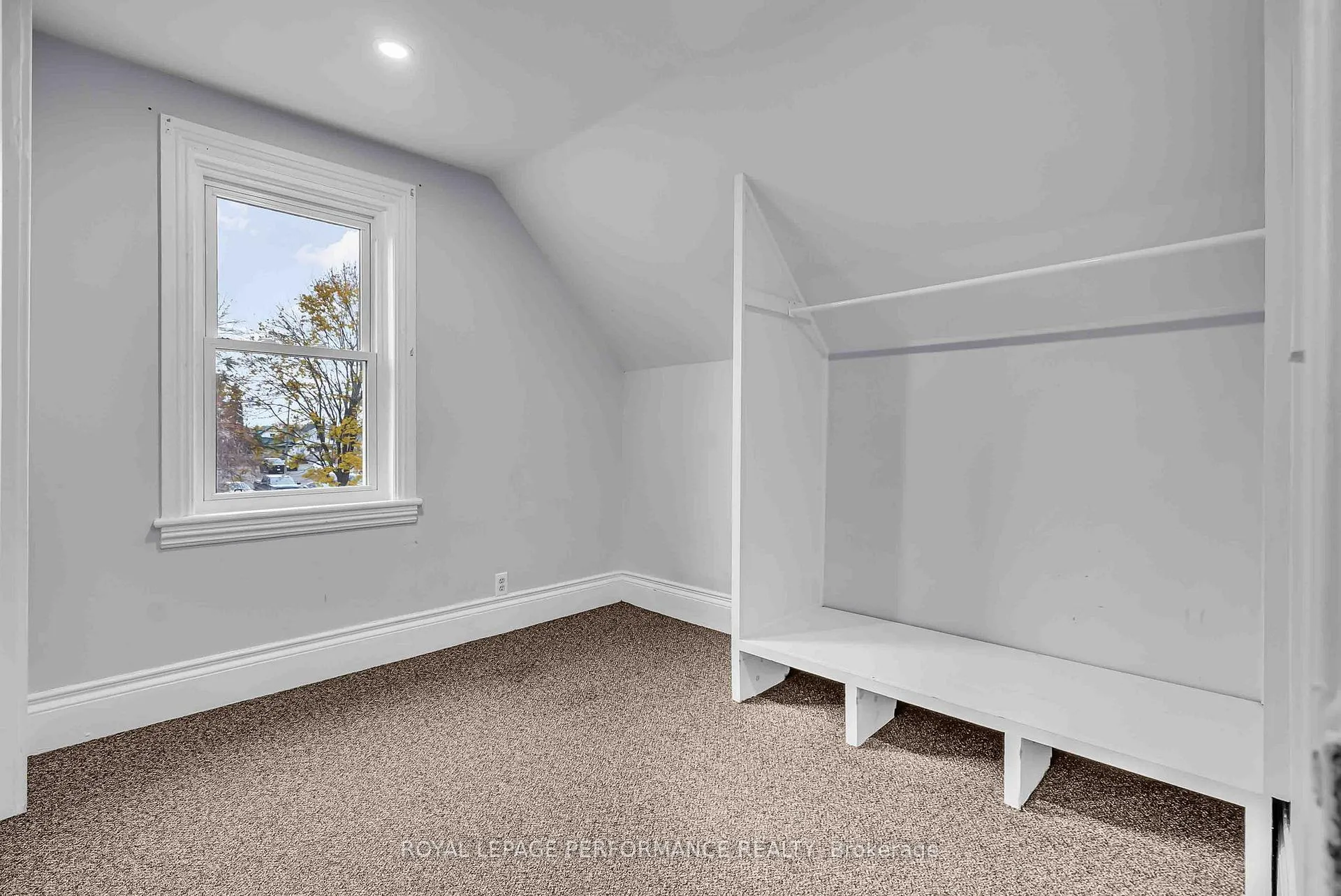 Photo 54 of 115 Fifth Street E, Cornwall — HOMEH