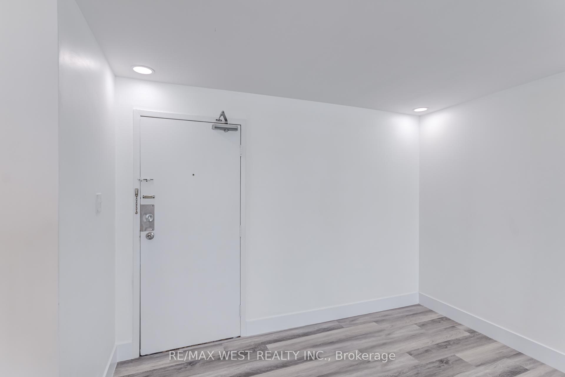 Front of Unit 1013, 390 Dixon Road