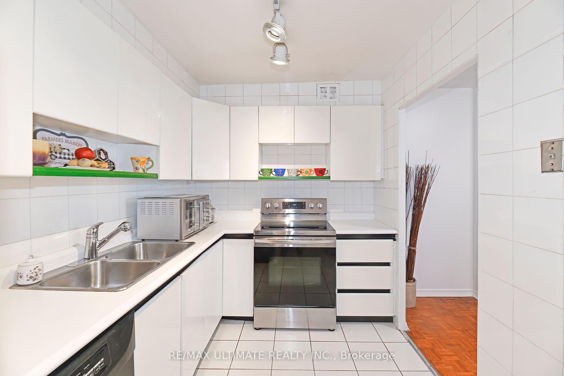 Photo 8 of Unit 510, 335 Lonsdale Road, Toronto, Forest Hill South — HOMEH