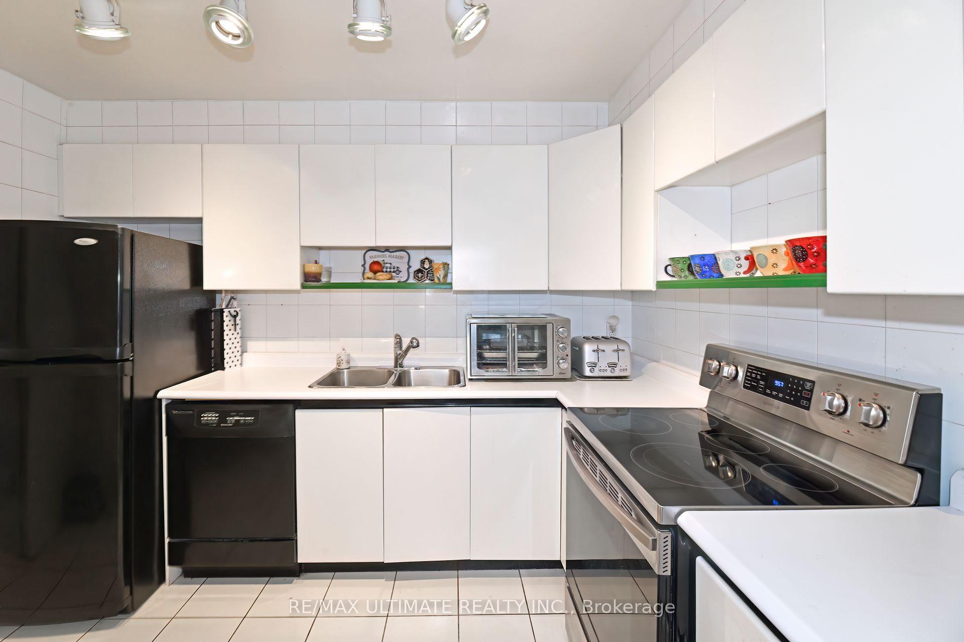 Photo 9 of Unit 510, 335 Lonsdale Road, Toronto, Forest Hill South — HOMEH