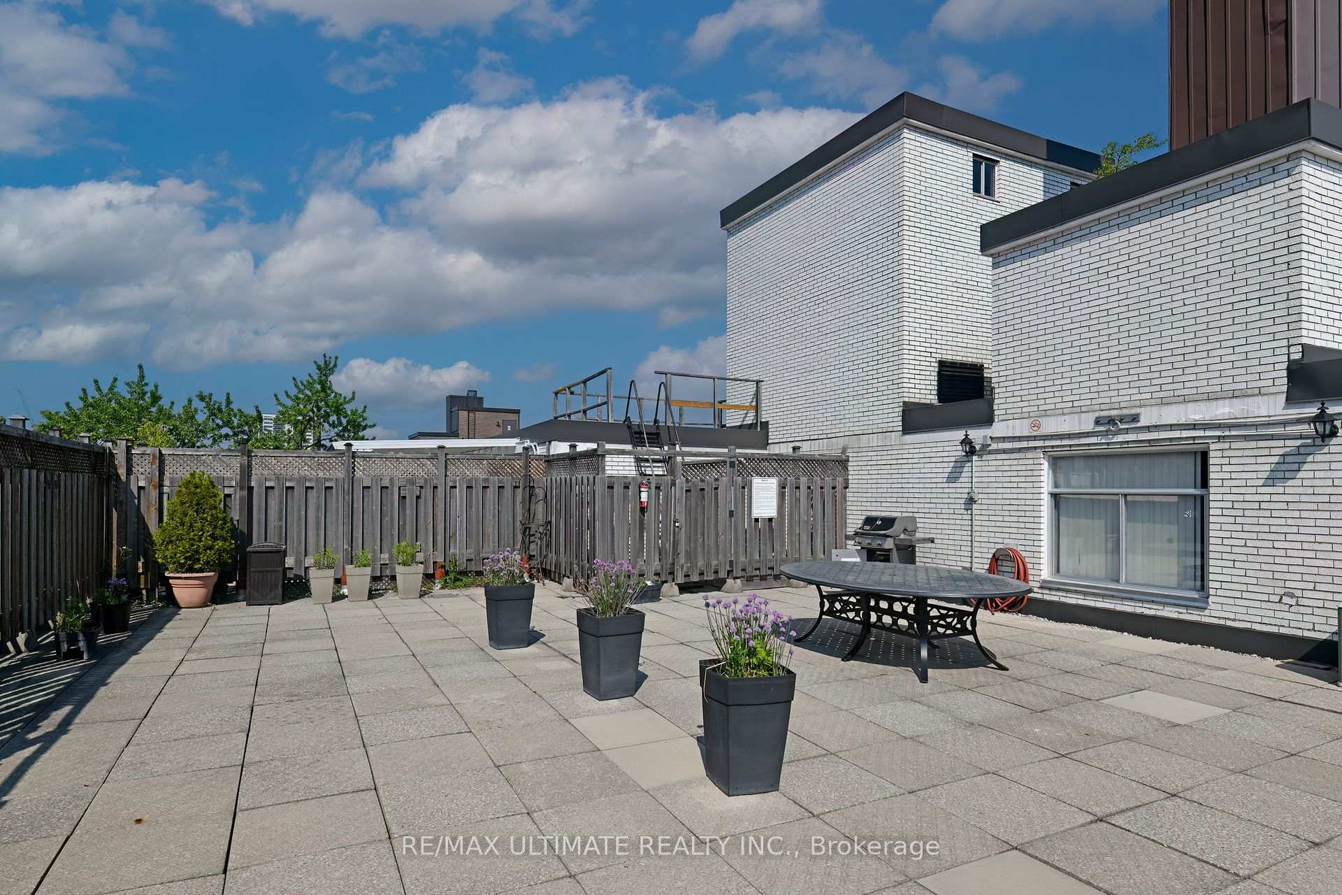 Photo 14 of Unit 510, 335 Lonsdale Road, Toronto, Forest Hill South — HOMEH