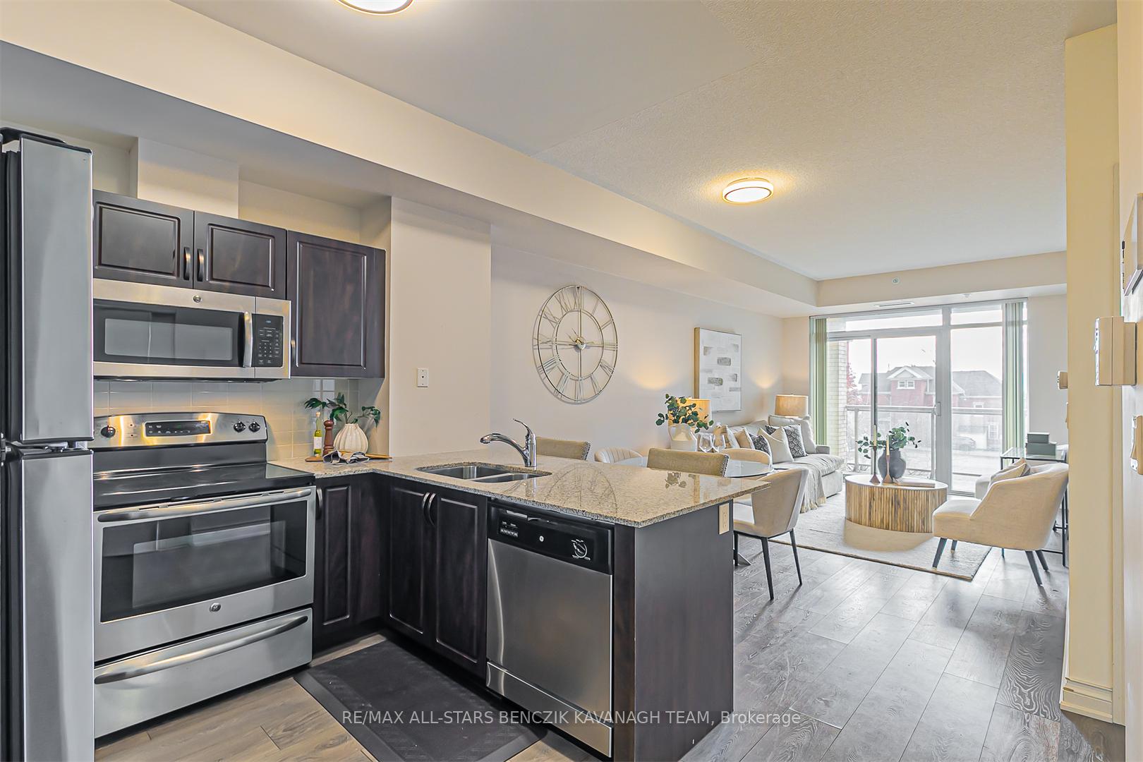 Photo 2 of Unit 212, 68 Main Street N, Markham, Old Markham Village — HOMEH