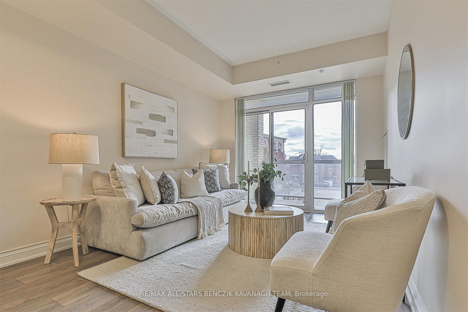 Photo 5 of Unit 212, 68 Main Street N, Markham, Old Markham Village — HOMEH