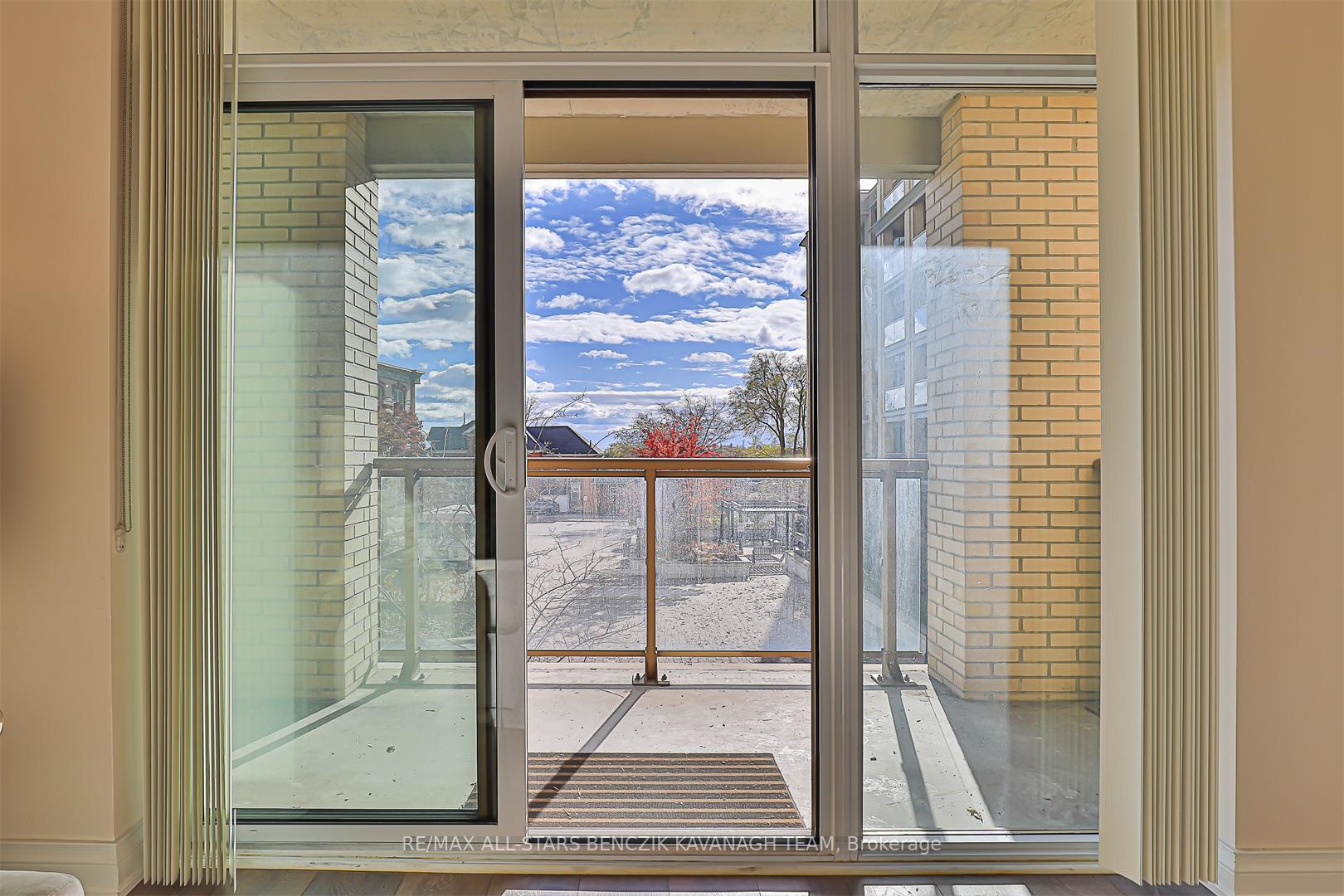 Photo 6 of Unit 212, 68 Main Street N, Markham, Old Markham Village — HOMEH