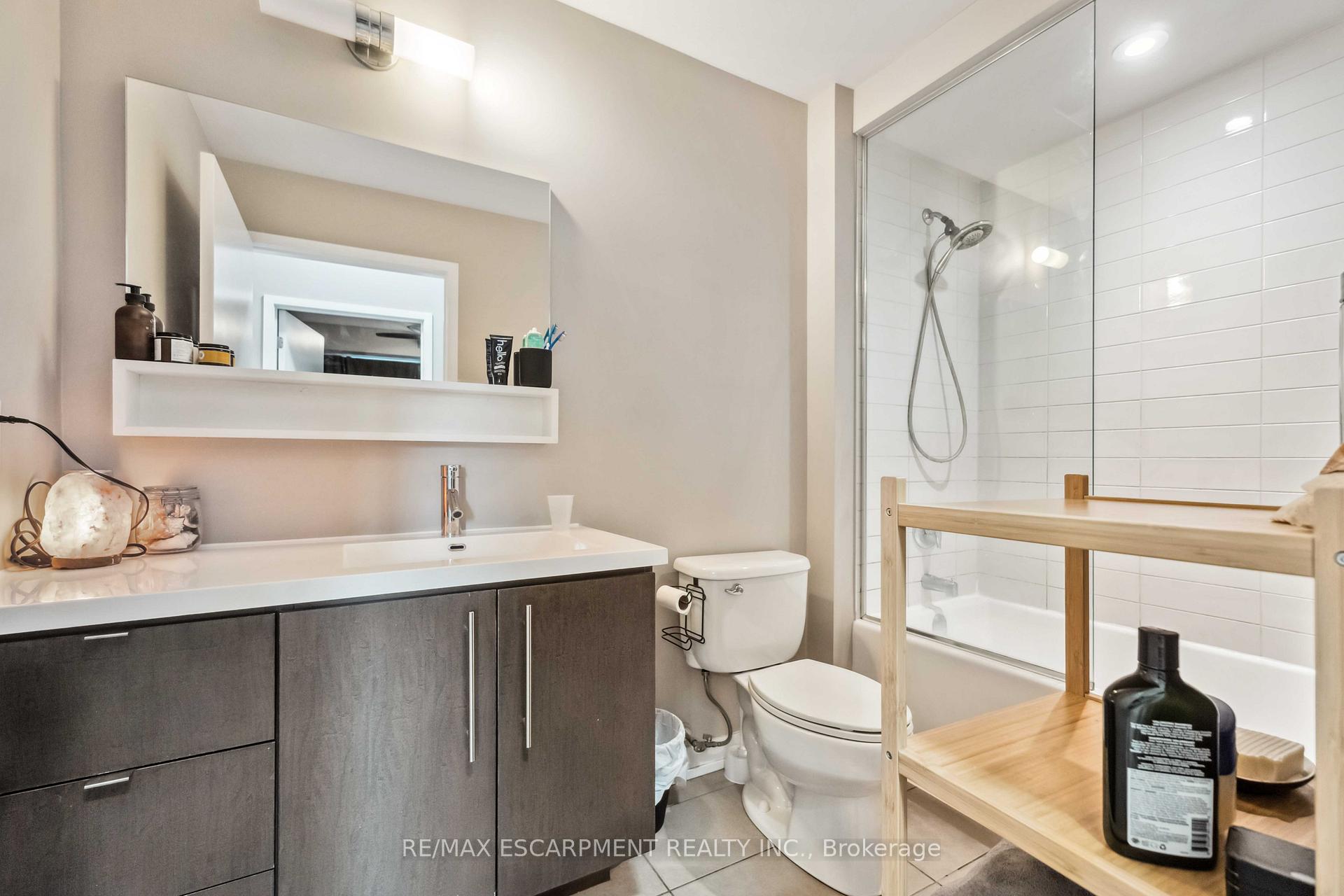 Photo 28 of Unit 208, 520 North Service Road, Grimsby, Grimsby Beach — HOMEH