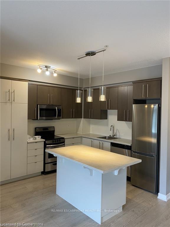 Photo 32 of Unit 208, 520 North Service Road, Grimsby, Grimsby Beach — HOMEH