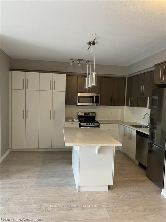 Photo 33 of Unit 208, 520 North Service Road, Grimsby, Grimsby Beach — HOMEH