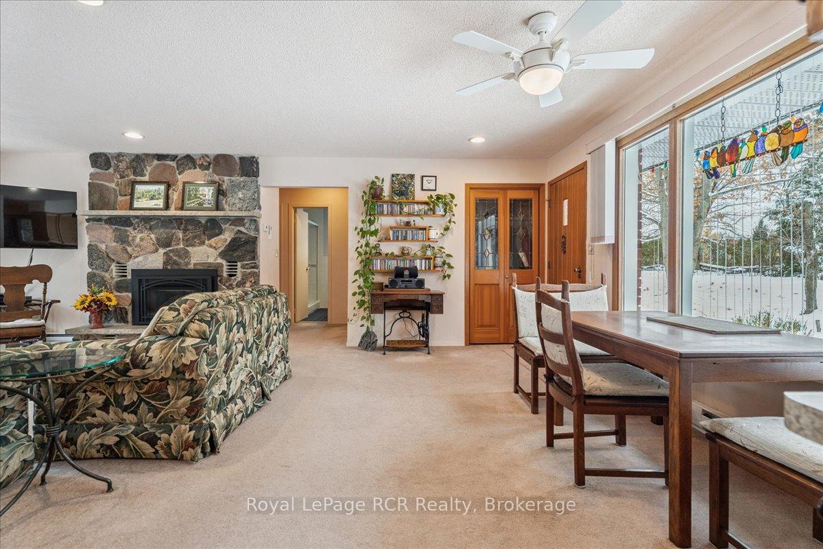 Photo 13 of 202 Gore Crescent, Chatsworth — HOMEH