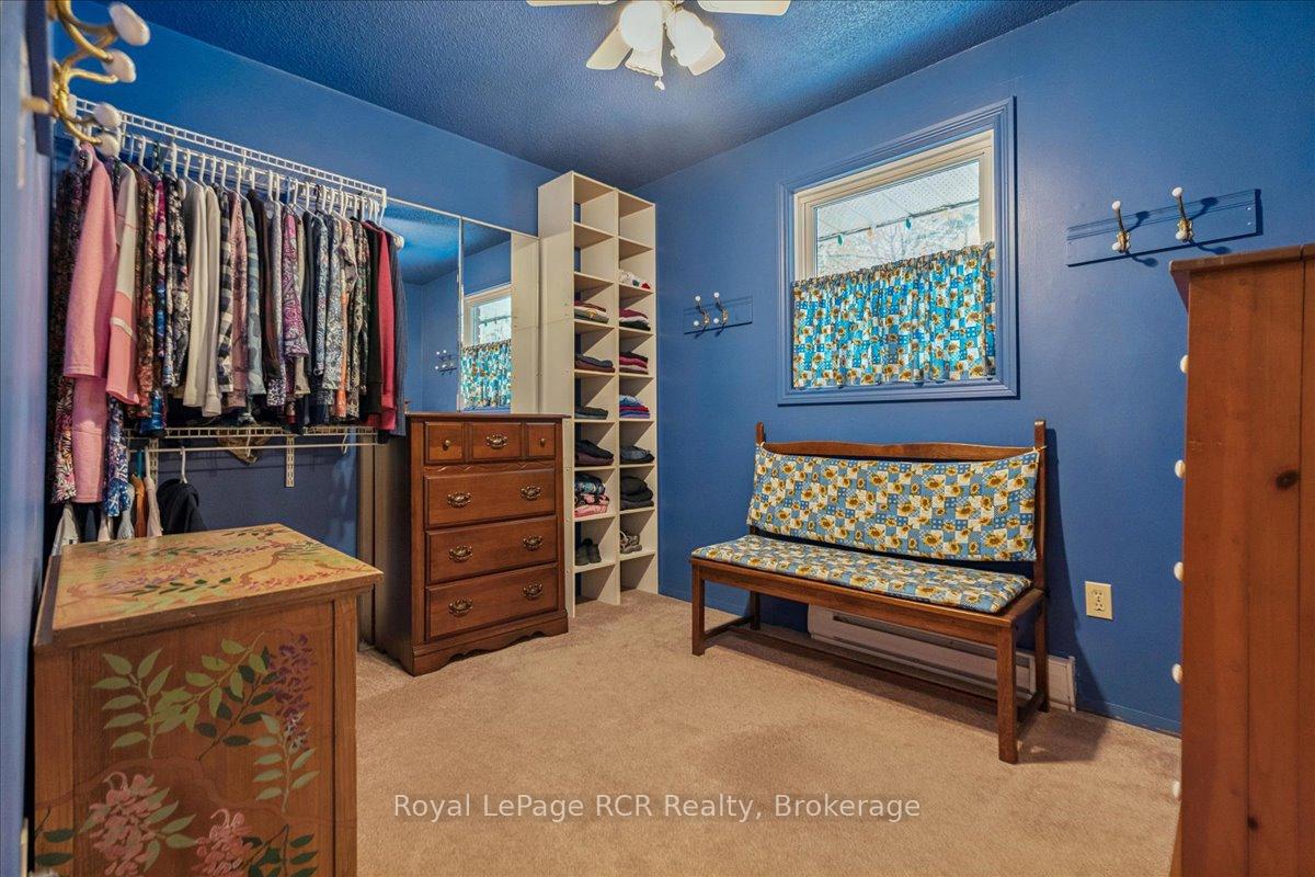 Photo 25 of 202 Gore Crescent, Chatsworth — HOMEH