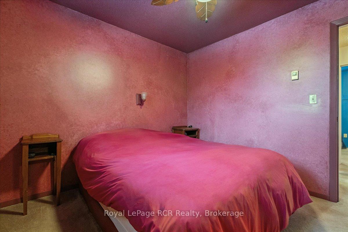 Photo 23 of 202 Gore Crescent, Chatsworth — HOMEH