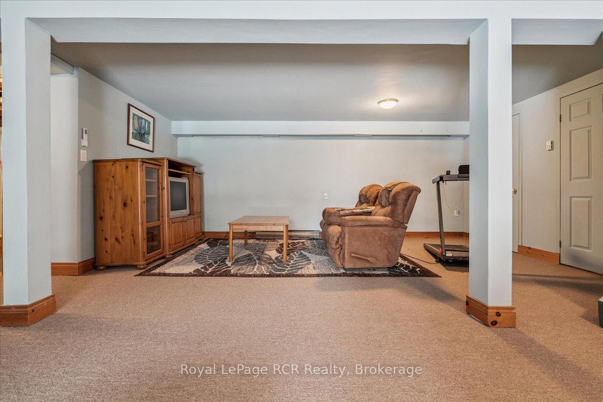Photo 29 of 202 Gore Crescent, Chatsworth — HOMEH