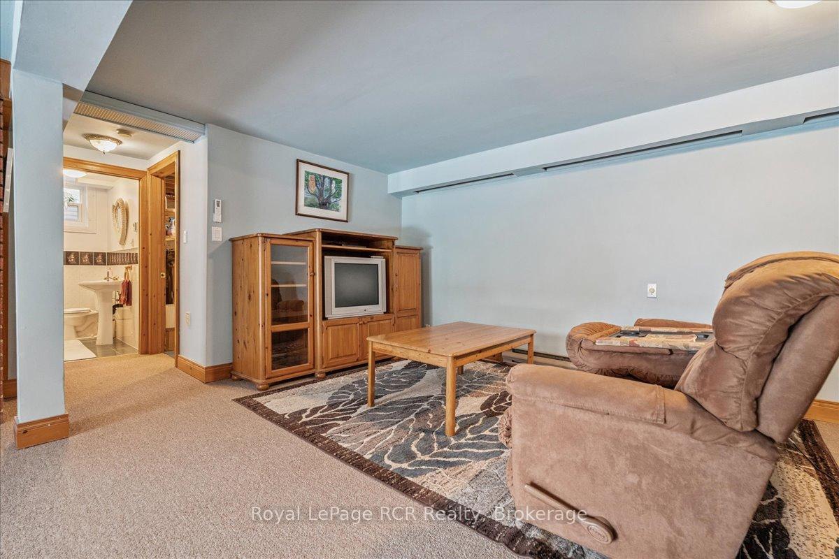 Photo 34 of 202 Gore Crescent, Chatsworth — HOMEH