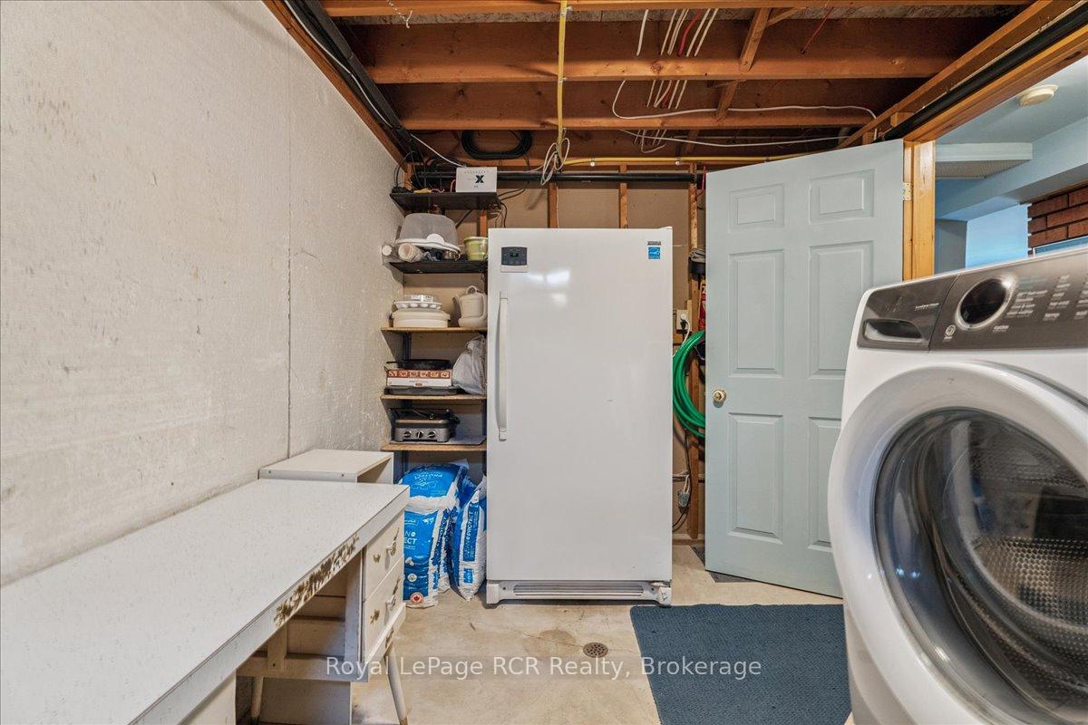 Photo 39 of 202 Gore Crescent, Chatsworth — HOMEH