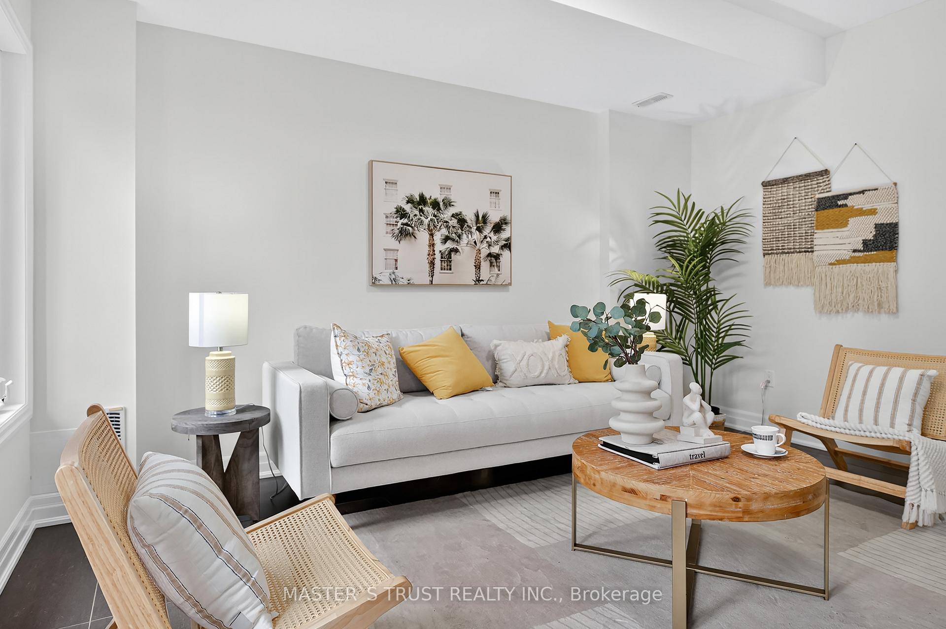 Photo 3 of 27 Beverley Glen Boulevard, Vaughan, Beverley Glen — HOMEH