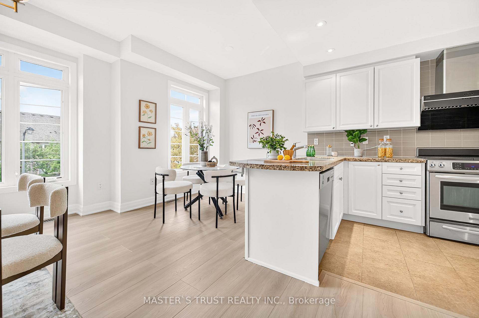 Photo 9 of 27 Beverley Glen Boulevard, Vaughan, Beverley Glen — HOMEH