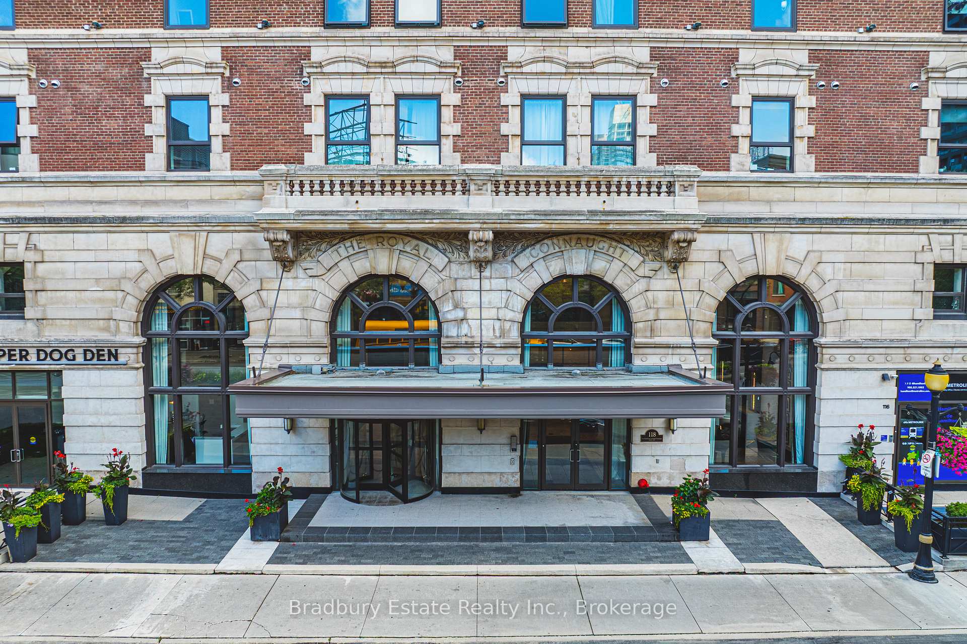 Photo 2 of Unit 819, 118 King Street E, Hamilton, Beasley — HOMEH