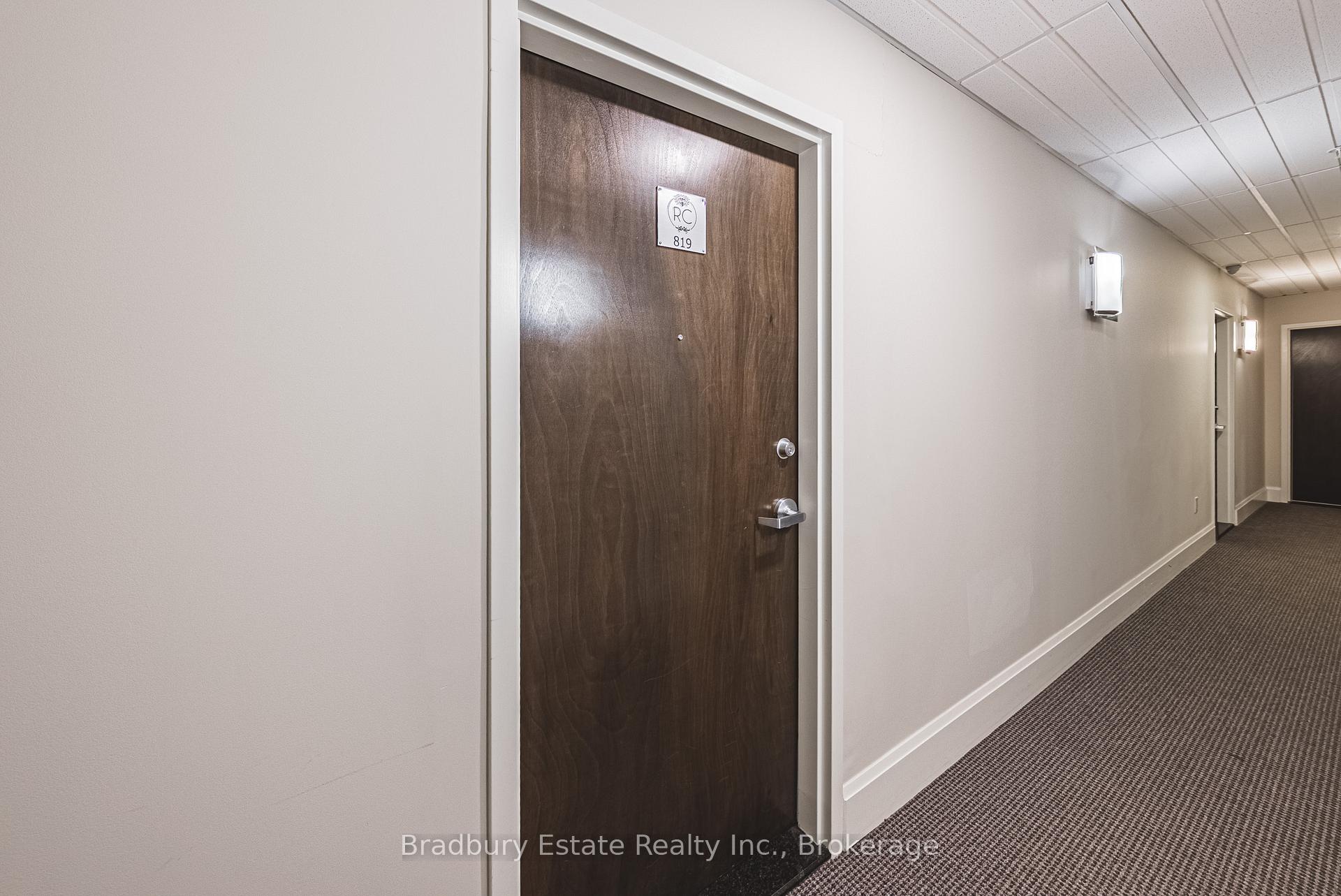 Photo 6 of Unit 819, 118 King Street E, Hamilton, Beasley — HOMEH
