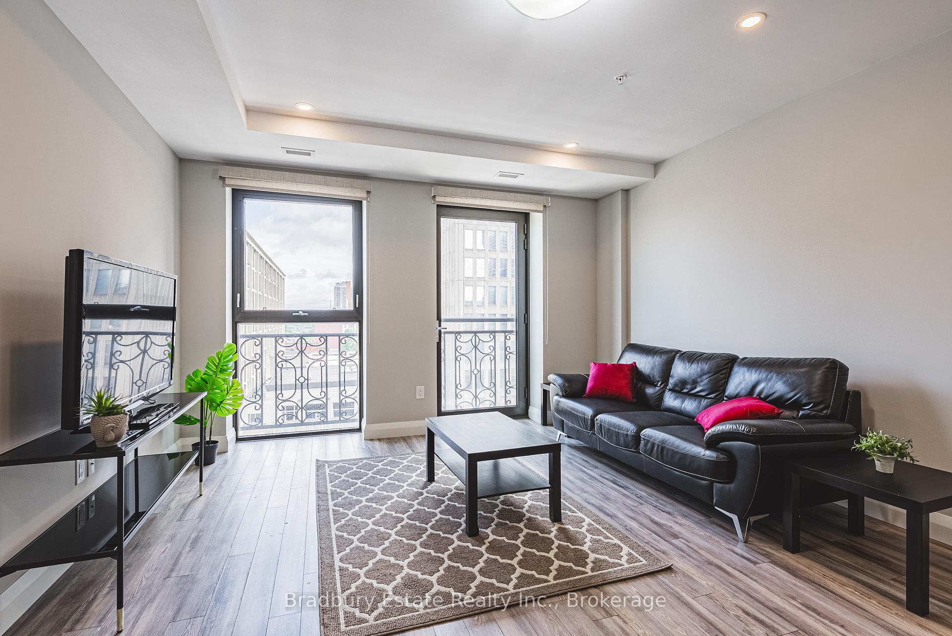 Photo 13 of Unit 819, 118 King Street E, Hamilton, Beasley — HOMEH