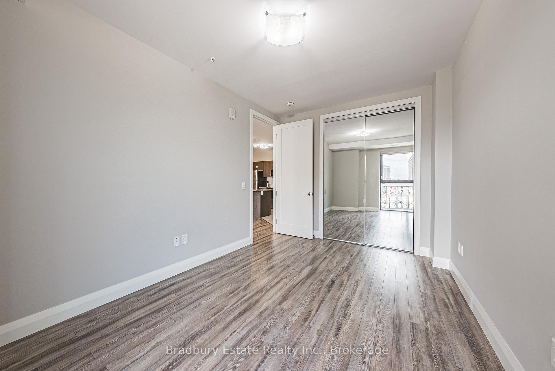 Photo 14 of Unit 819, 118 King Street E, Hamilton, Beasley — HOMEH