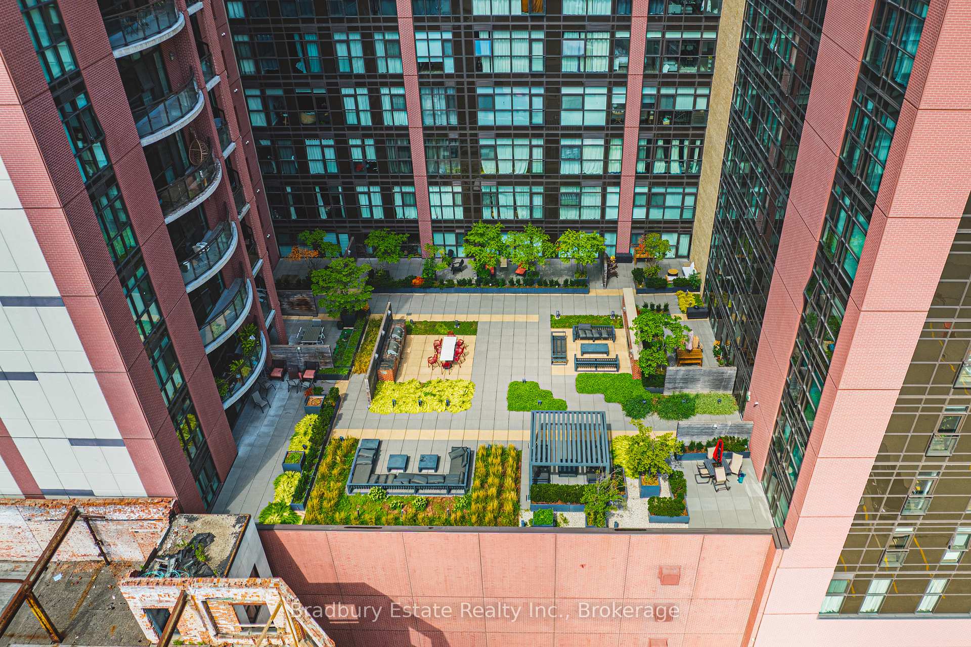 Photo 24 of Unit 819, 118 King Street E, Hamilton, Beasley — HOMEH