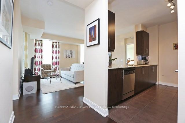Photo 4 of Unit 1507, 88 Broadway Avenue, Toronto, Mount Pleasant West — HOMEH
