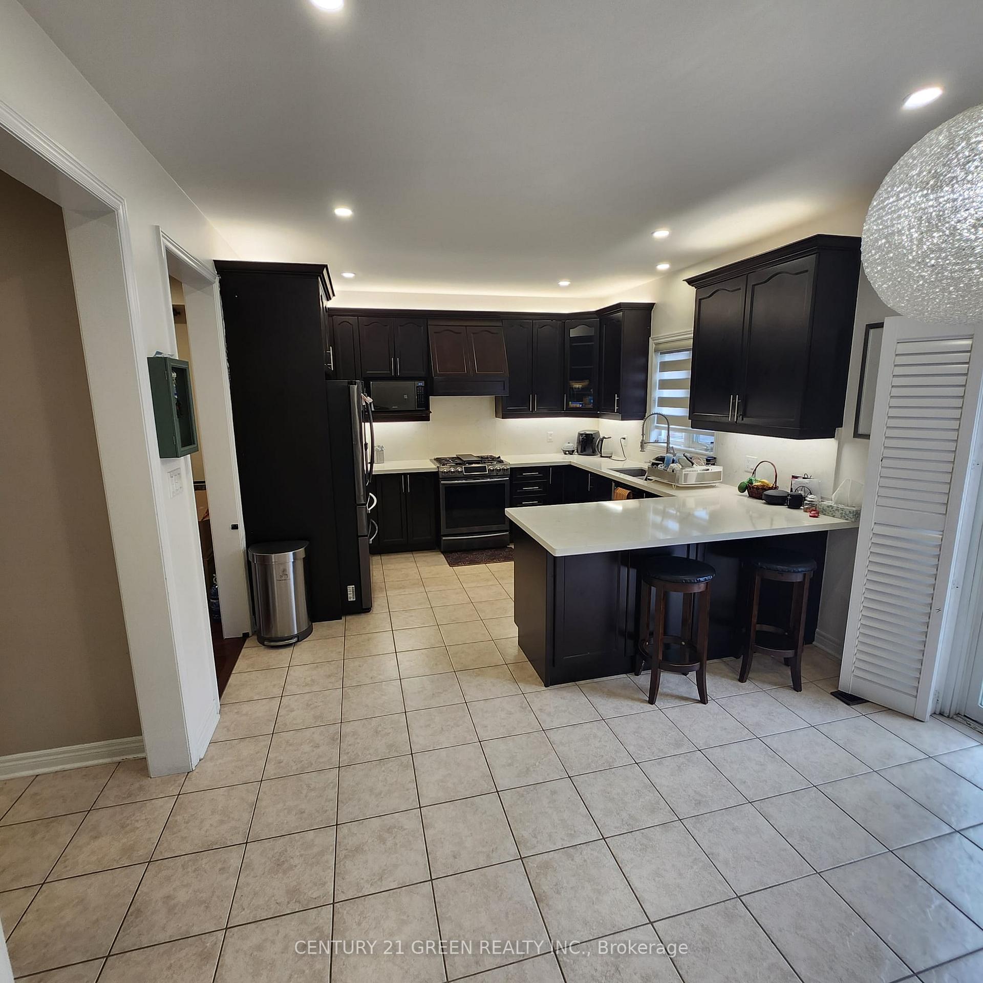 Photo 4 of 11 Game Creek Crescent, Brampton, Northwest Sandalwood Parkway — HOMEH