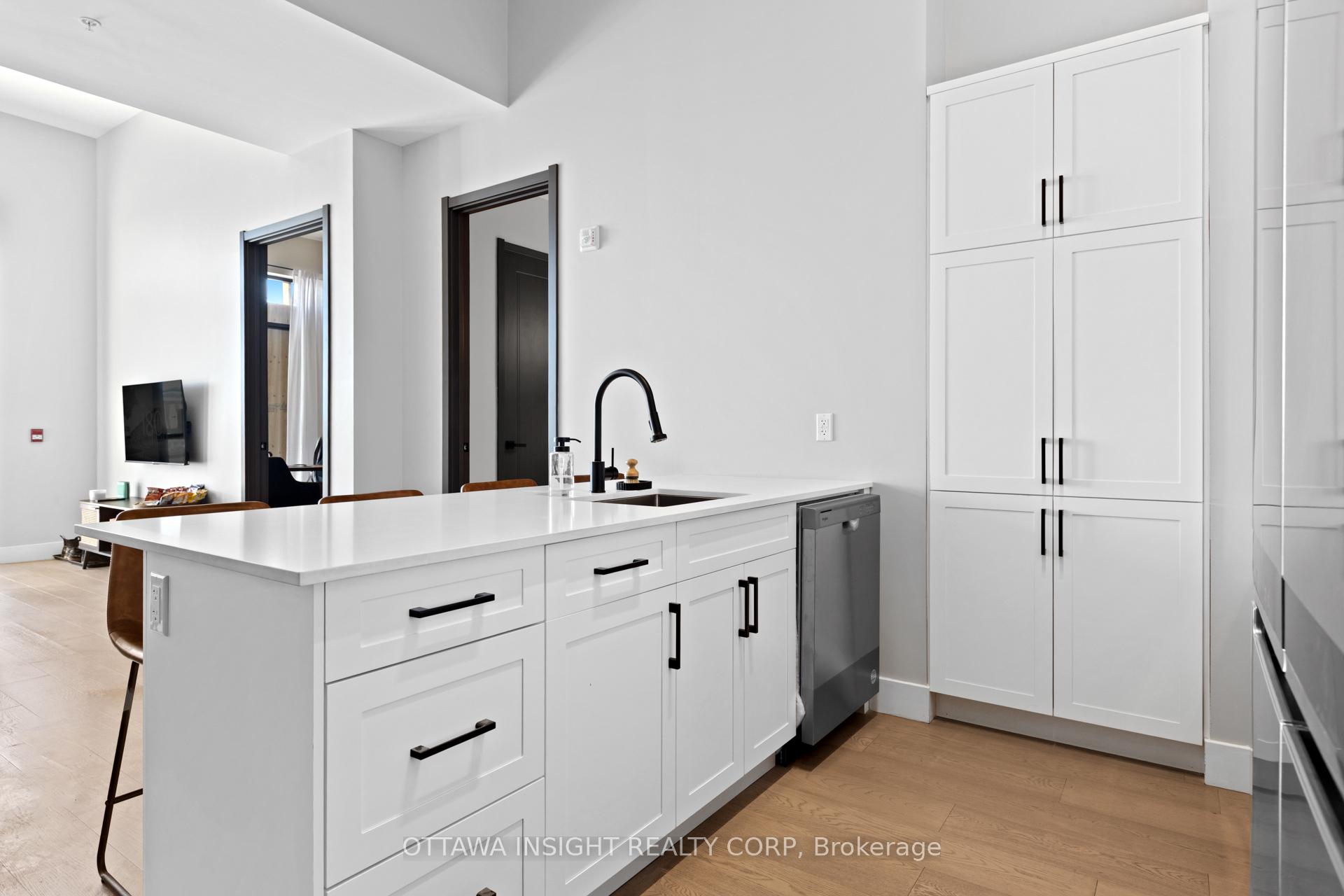 Photo 3 of Unit 2EB, 180 Kanata Avenue, Ottawa, Kanata - Kanata Lakes/Heritage Hills — HOMEH