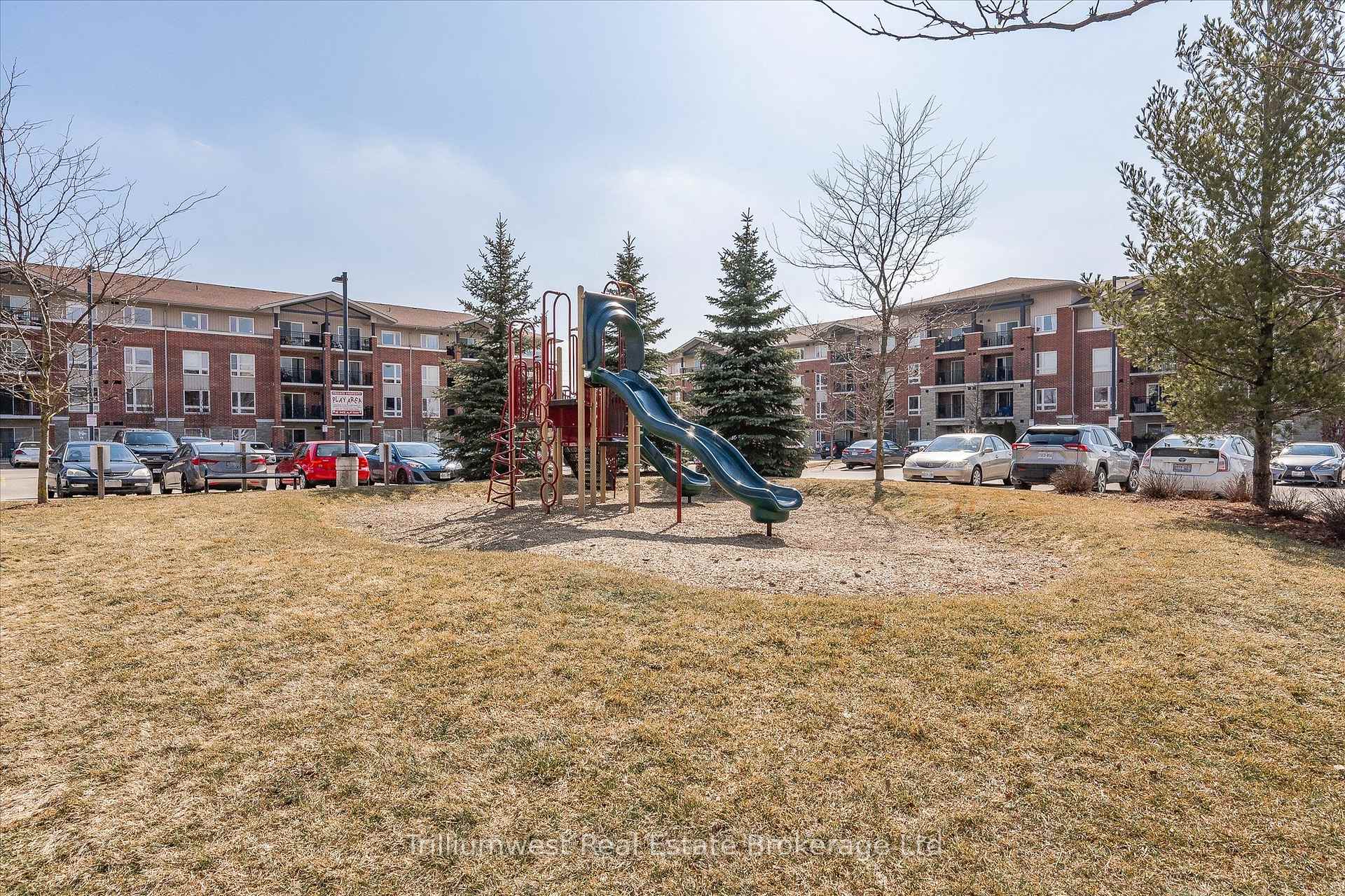 Photo 10 of Unit 109, 39 Goodwin Drive, Guelph, Pineridge/Westminster Woods — HOMEH
